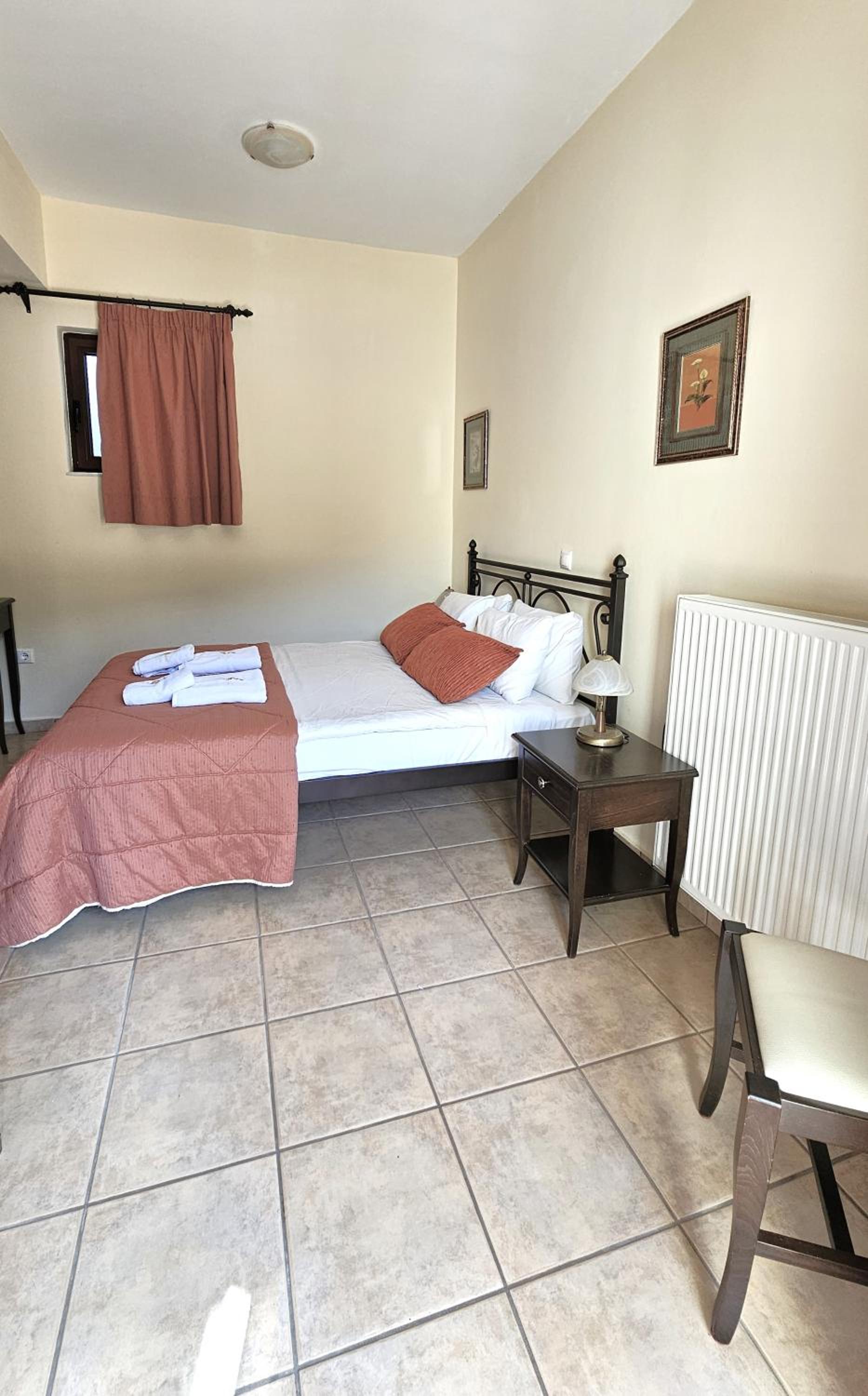 Deluxe Double Room (2 Adults + 1 Child) photo 3