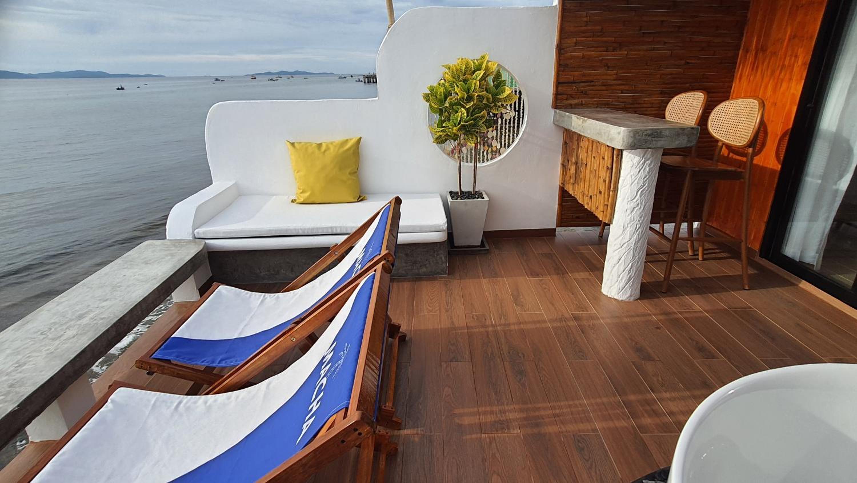 King Suite with Sea View - Photo 3
