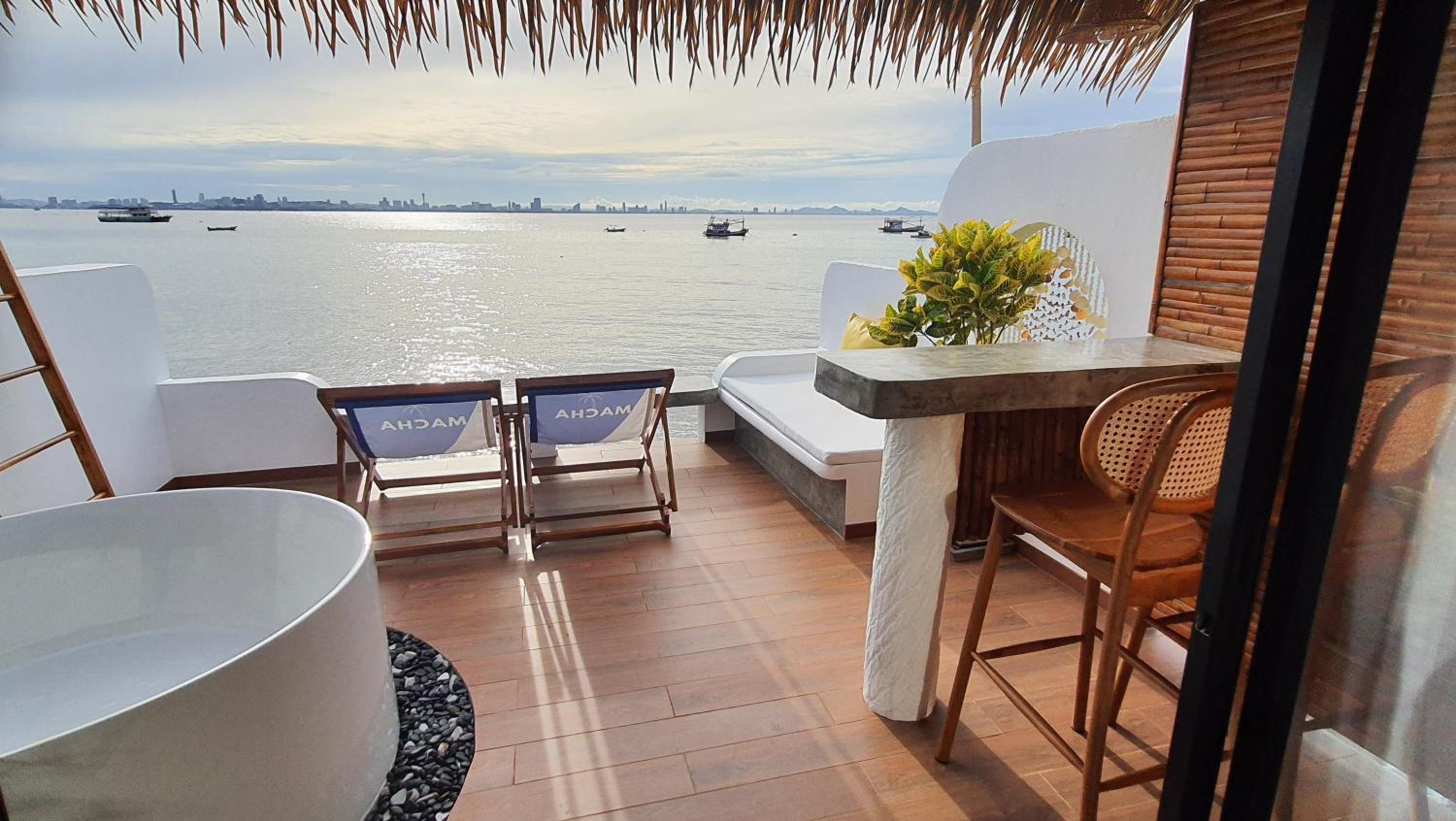 King Suite with Sea View - Photo 12