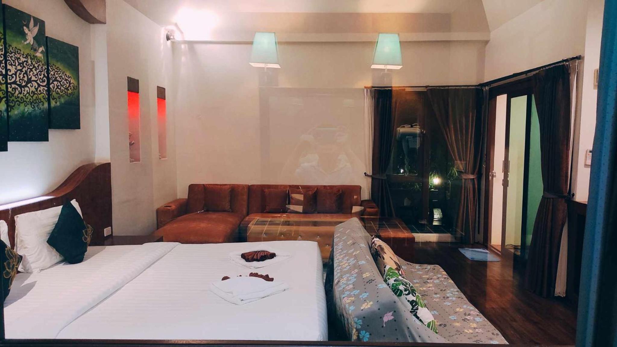 Superior Double Room with Pool View photo 3