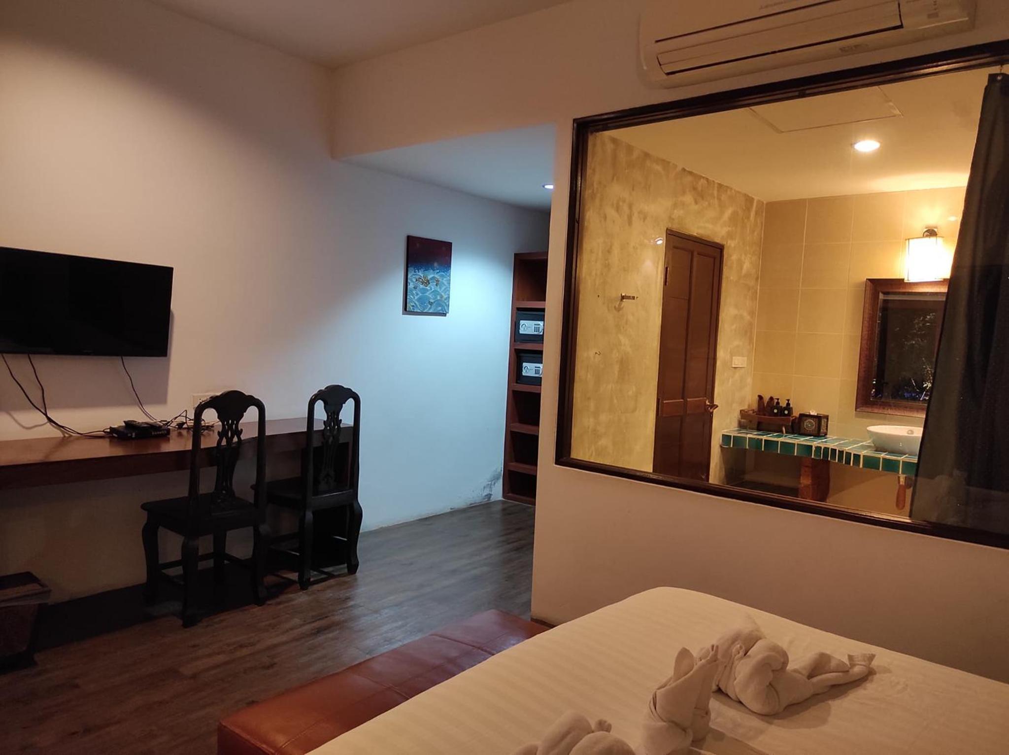 Standard Double Room with Pool View photo 3