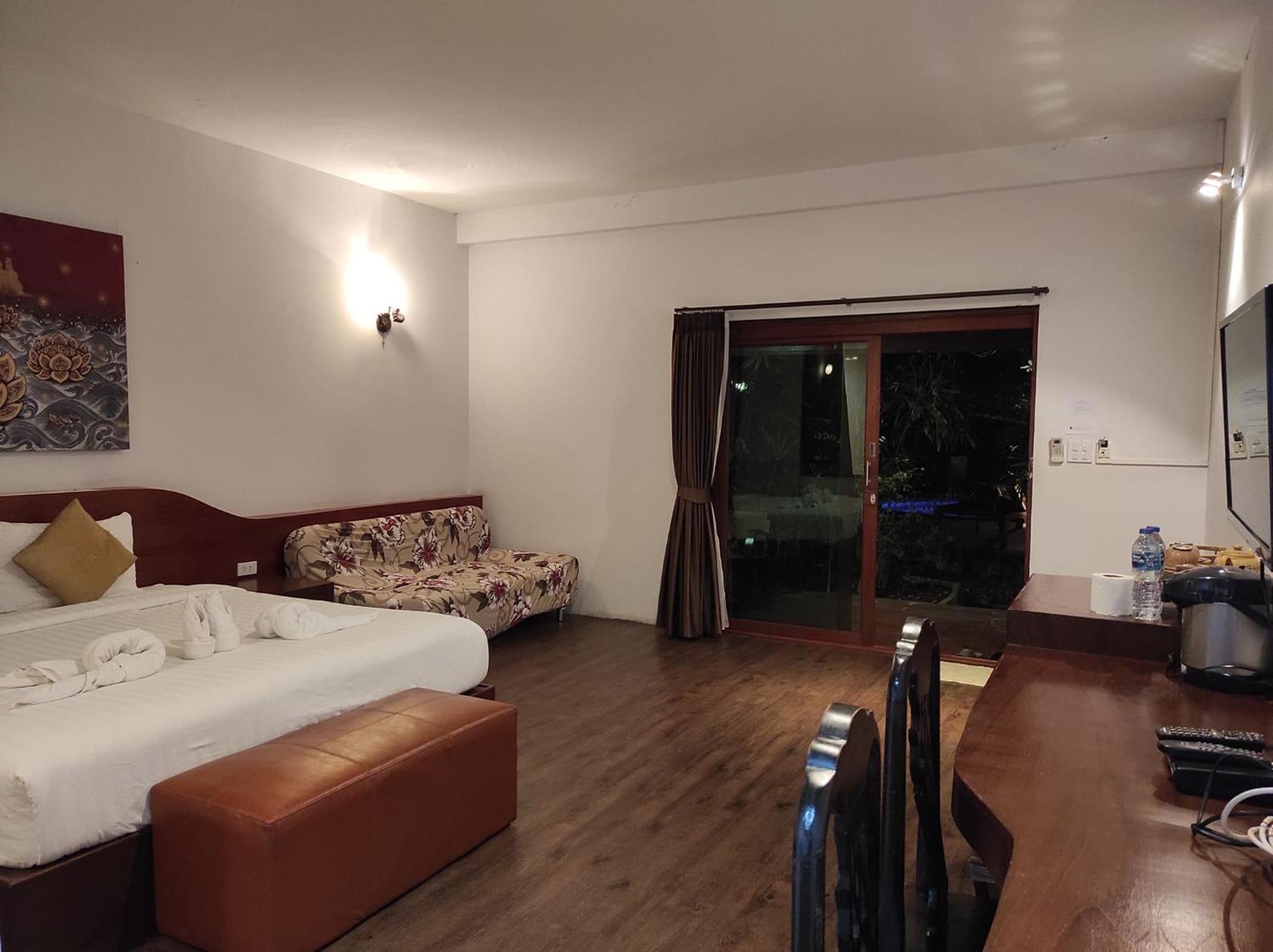 Standard Double Room with Pool View photo 2
