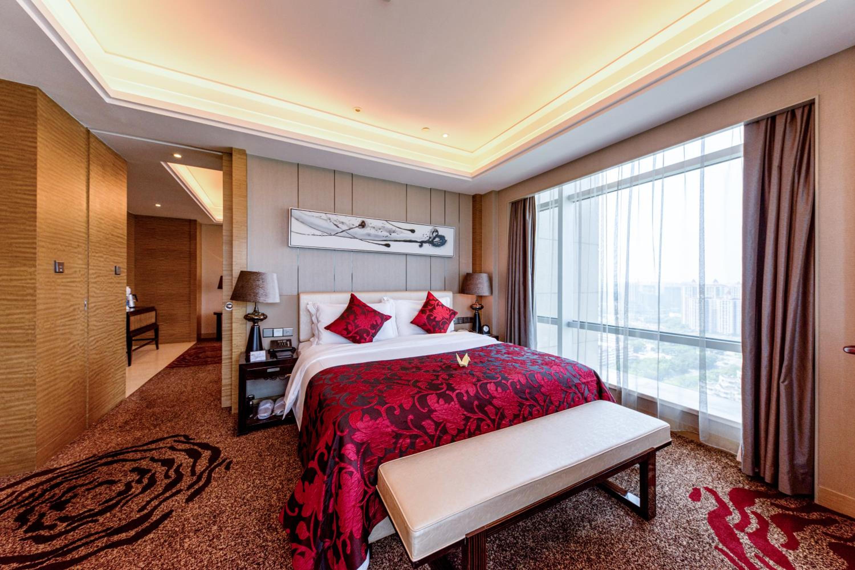 Executive Deluxe Suite