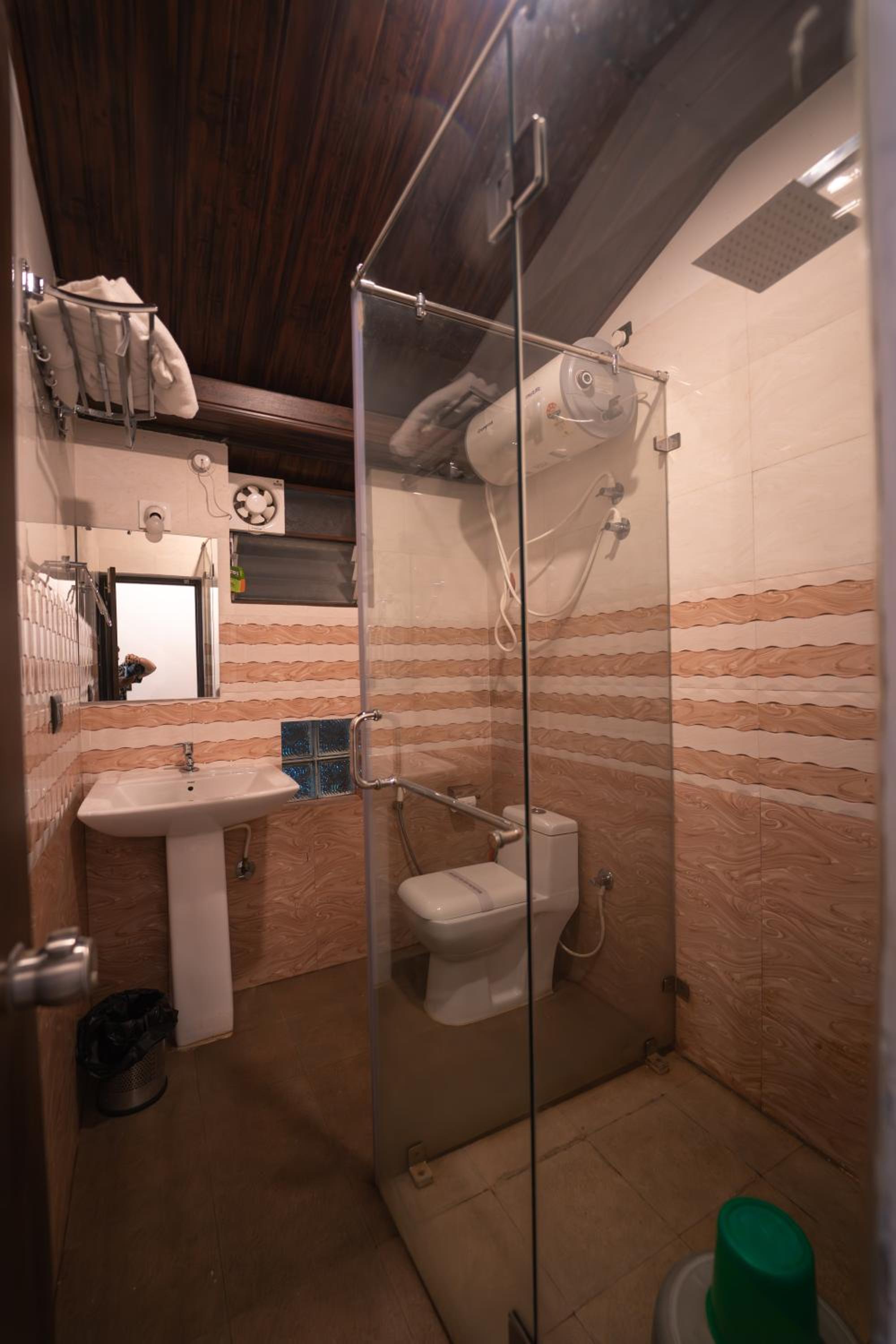 Deluxe Double or Twin Room with Garden View - Photo 10