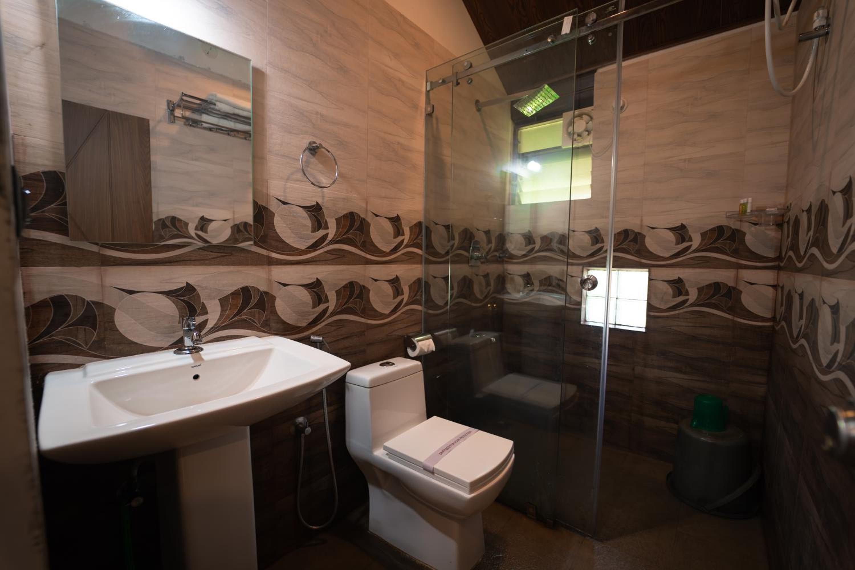 Deluxe Double or Twin Room with Garden View - Photo 9
