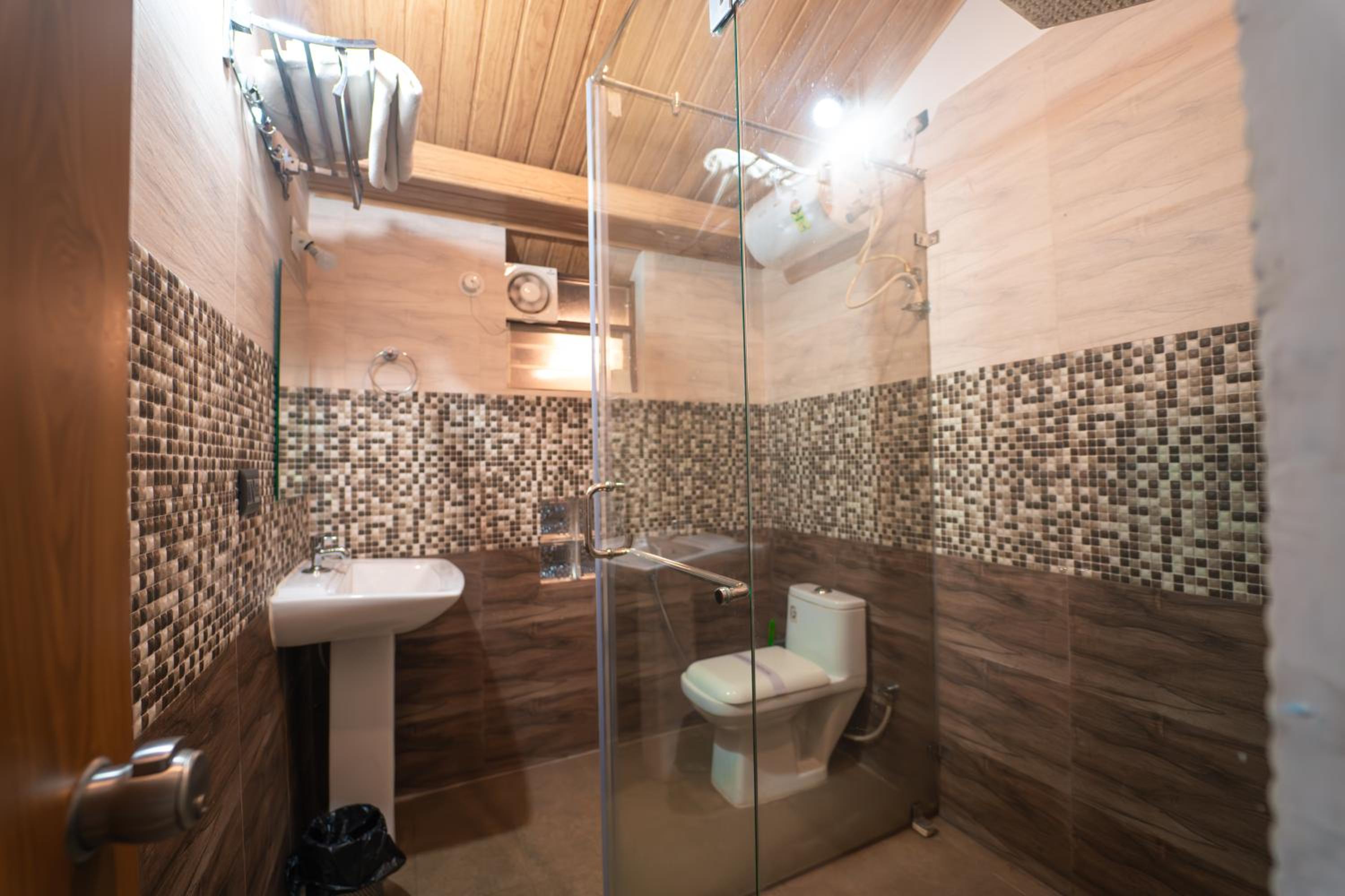 Deluxe Double or Twin Room with Garden View - Photo 11