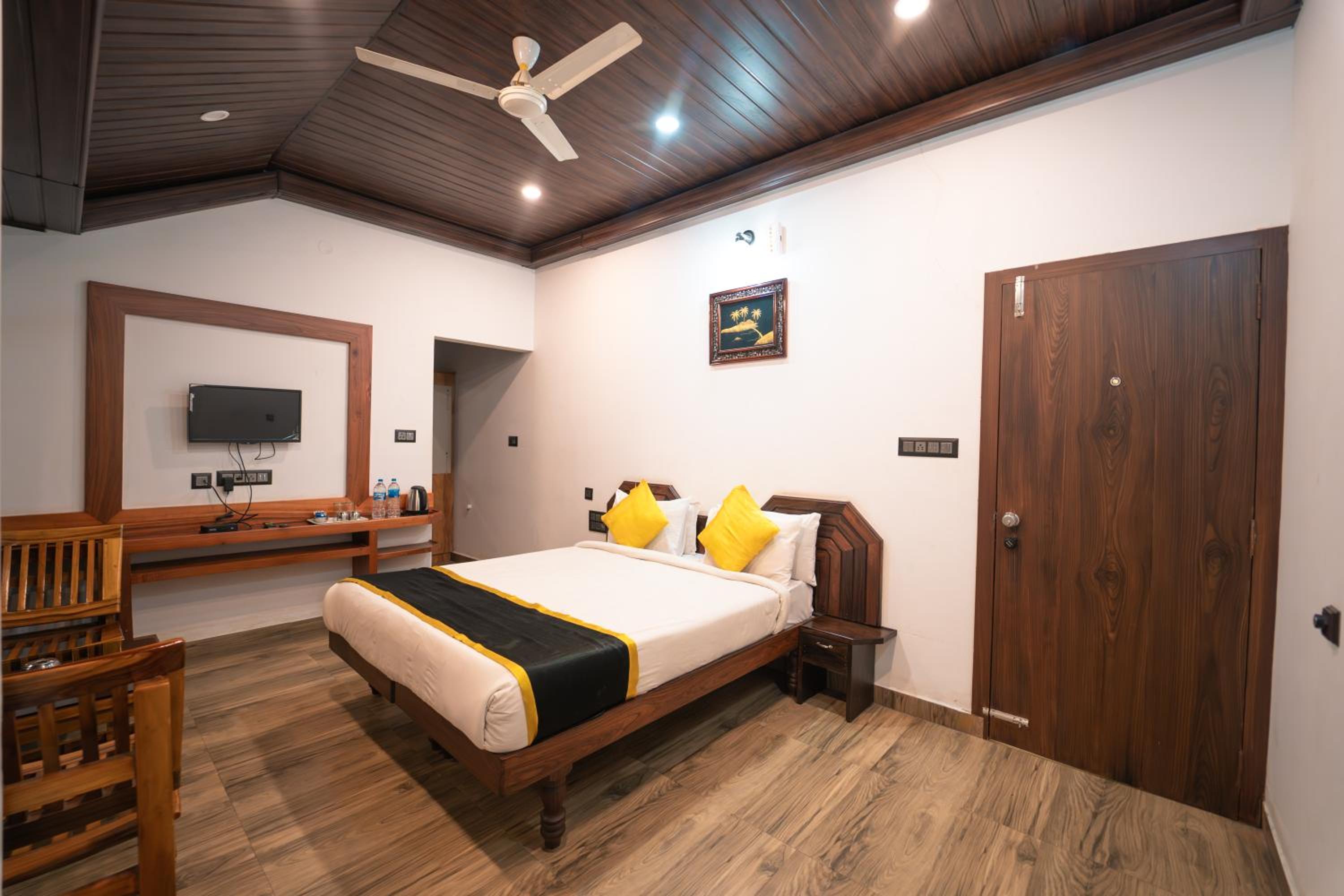 Deluxe Double or Twin Room with Garden View - Photo 1