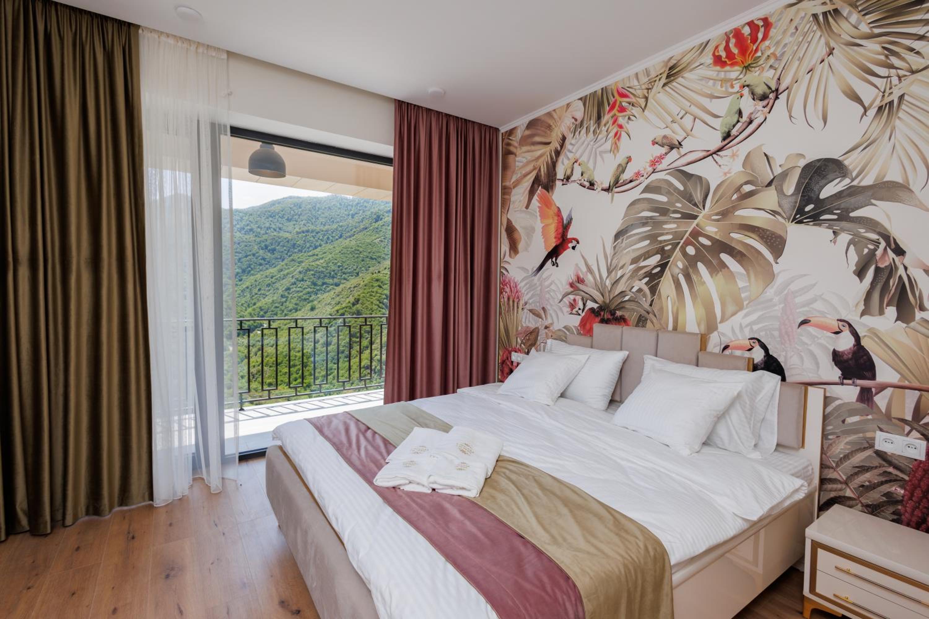 Queen Room with Balcony