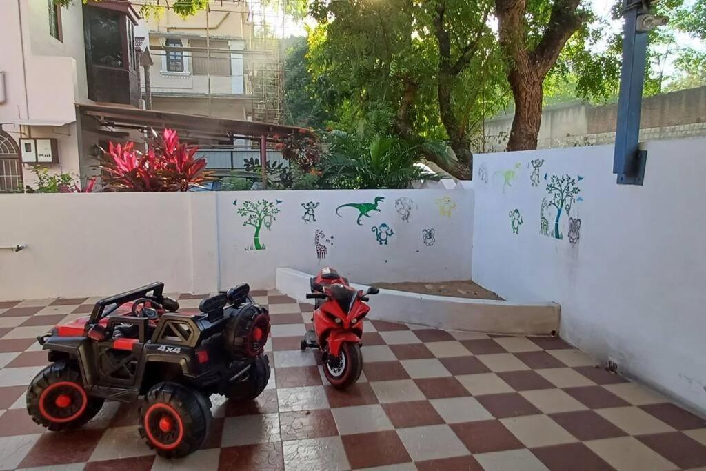 Villa photo 2