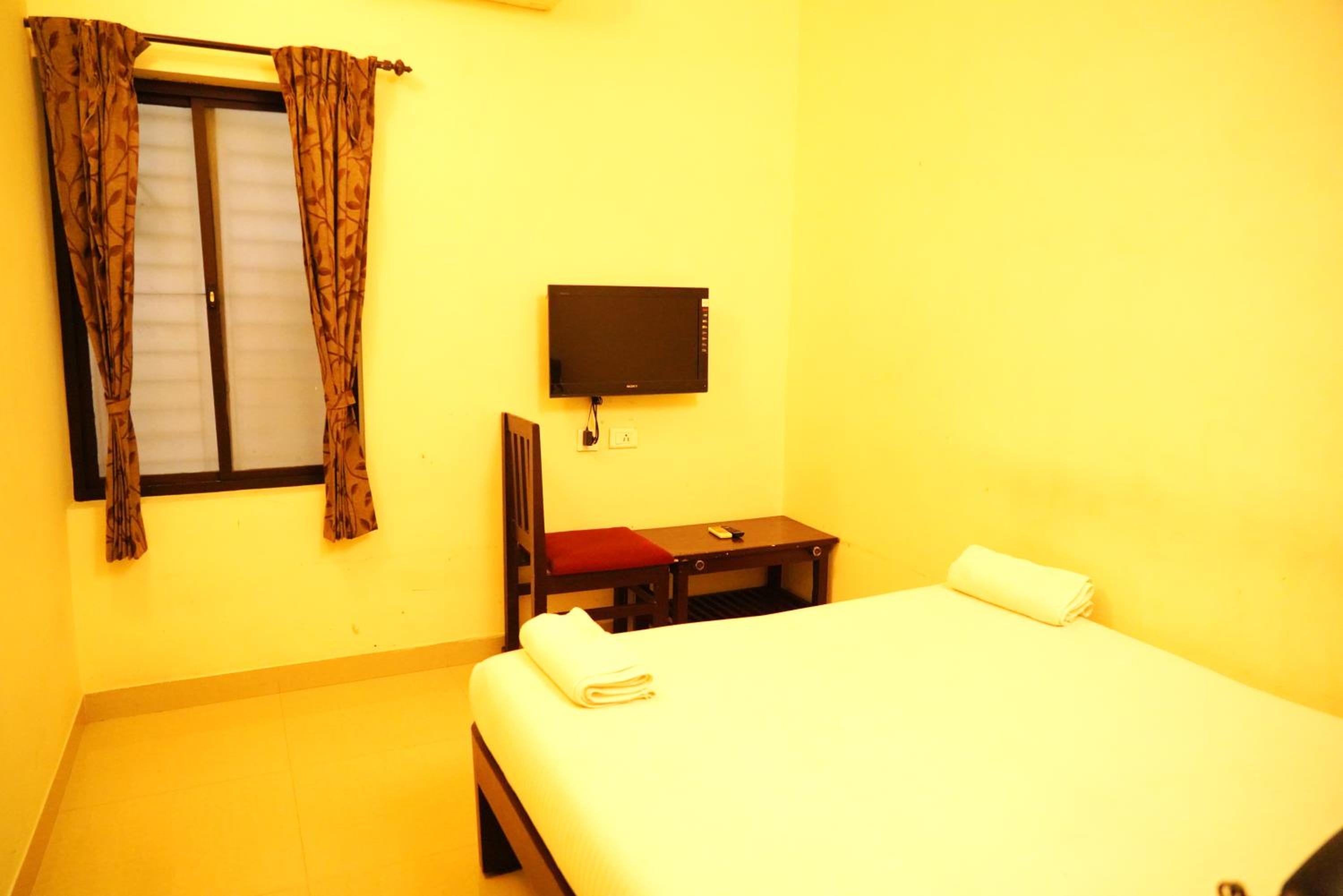 Budget Double Room photo 1