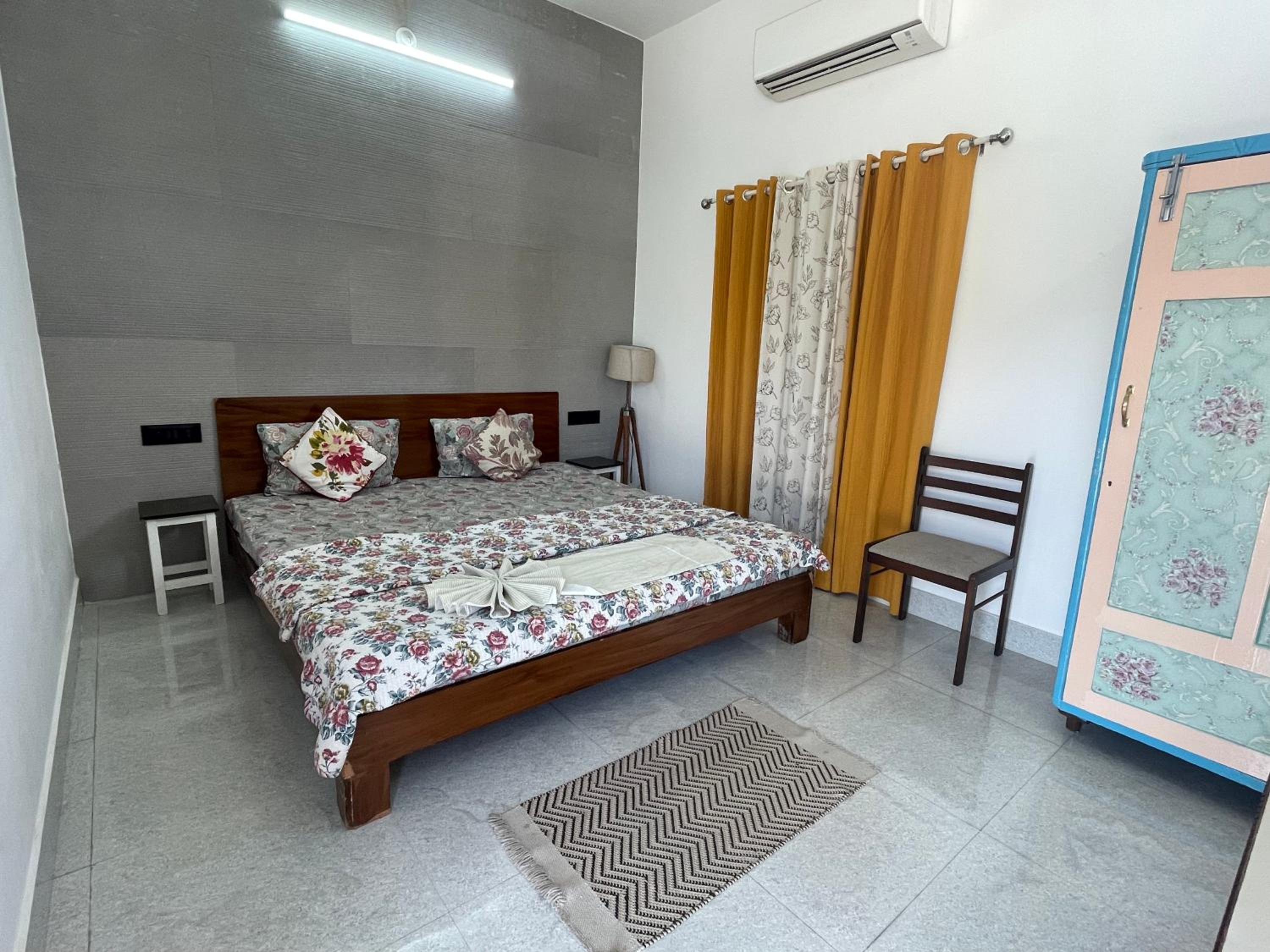 Double Room with Private Bathroom