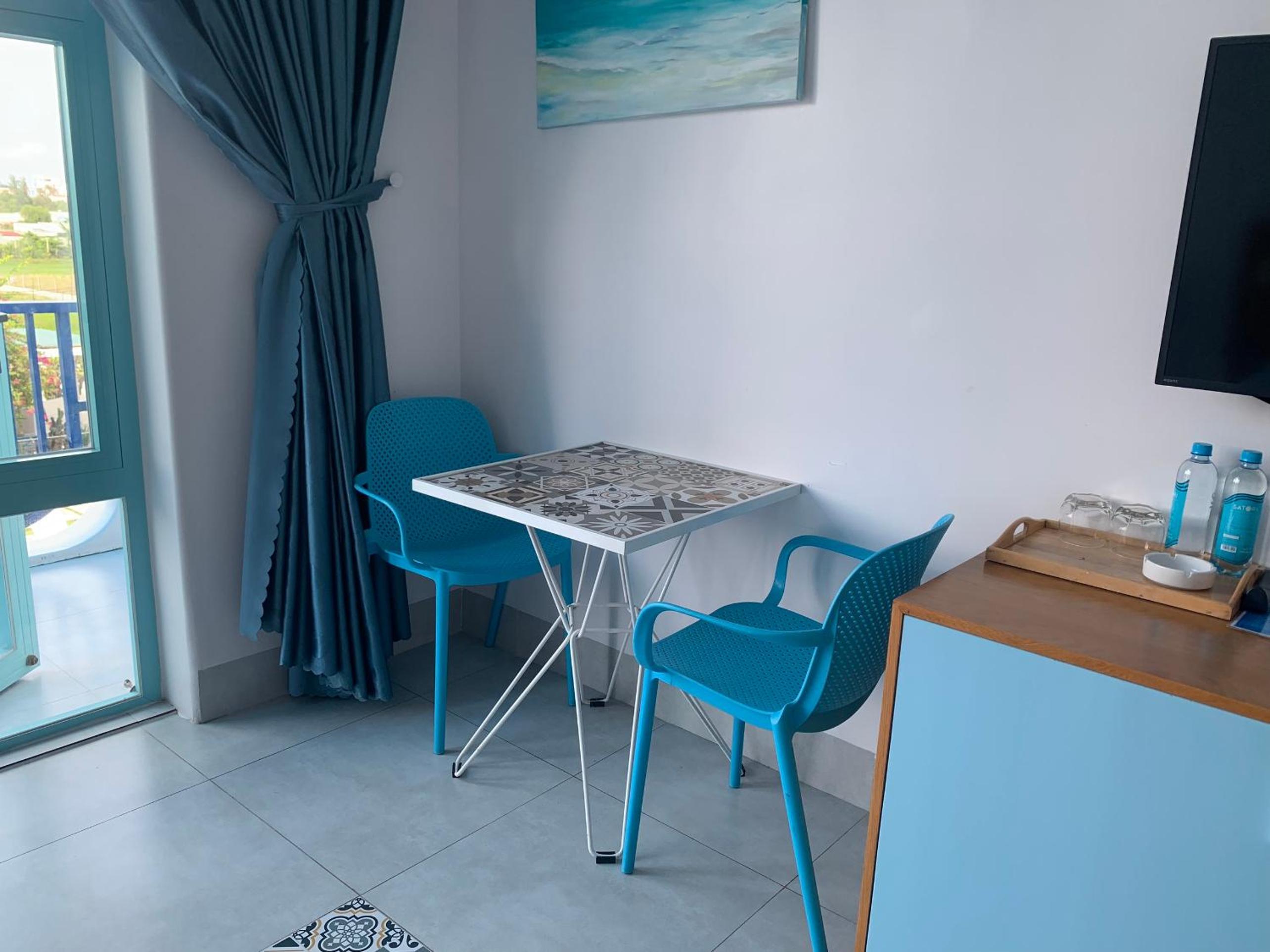 Deluxe Double Room with Balcony - Photo 6