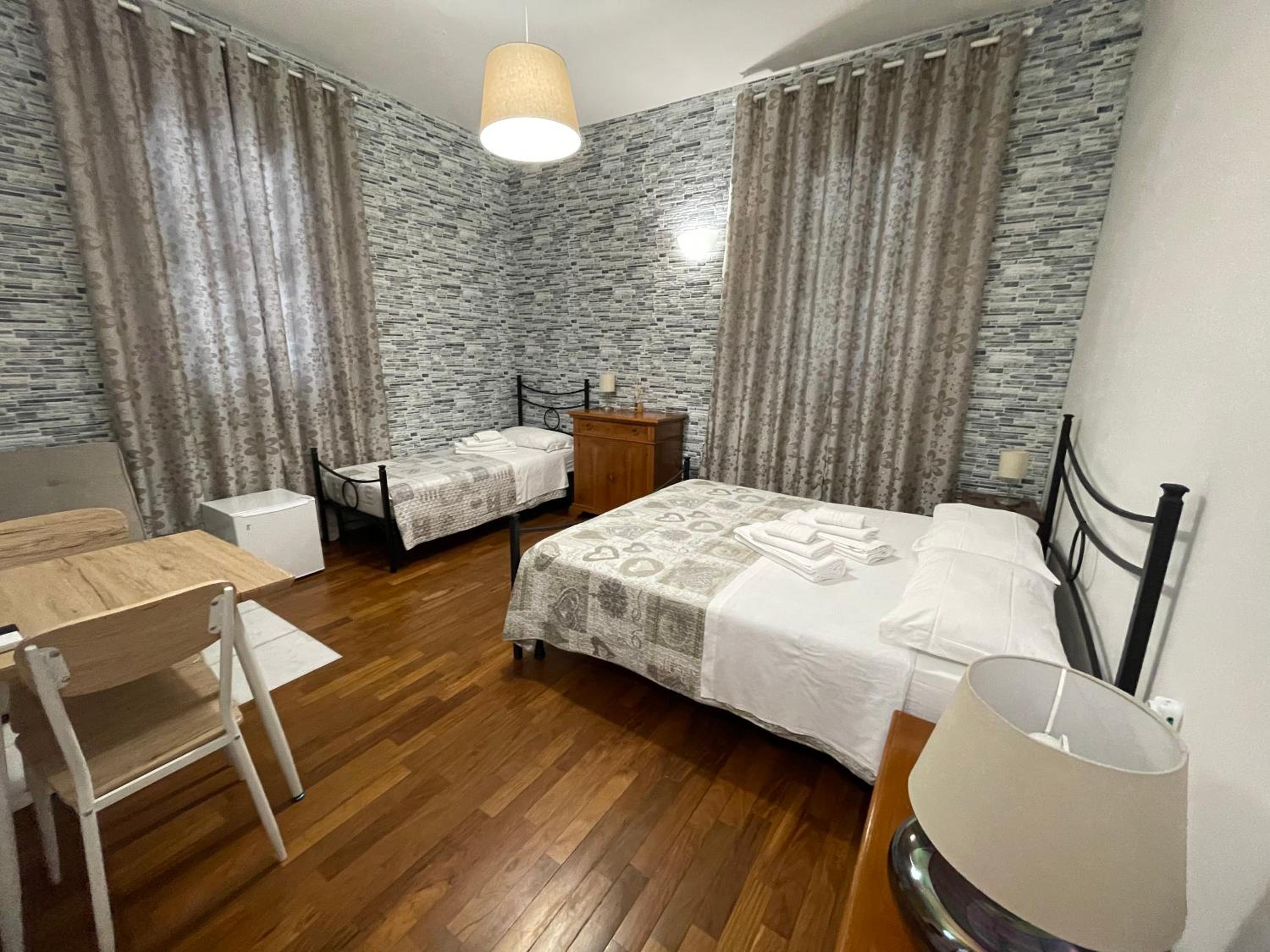 Double or Twin Room with Private Bathroom photo 1