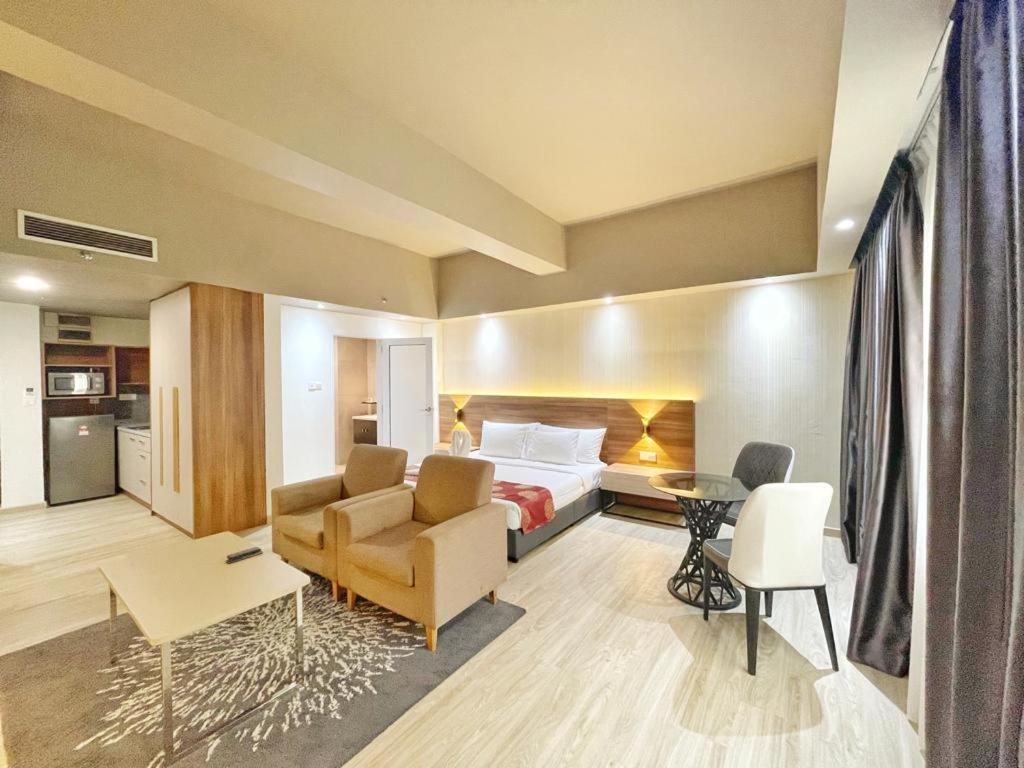 Executive Suite