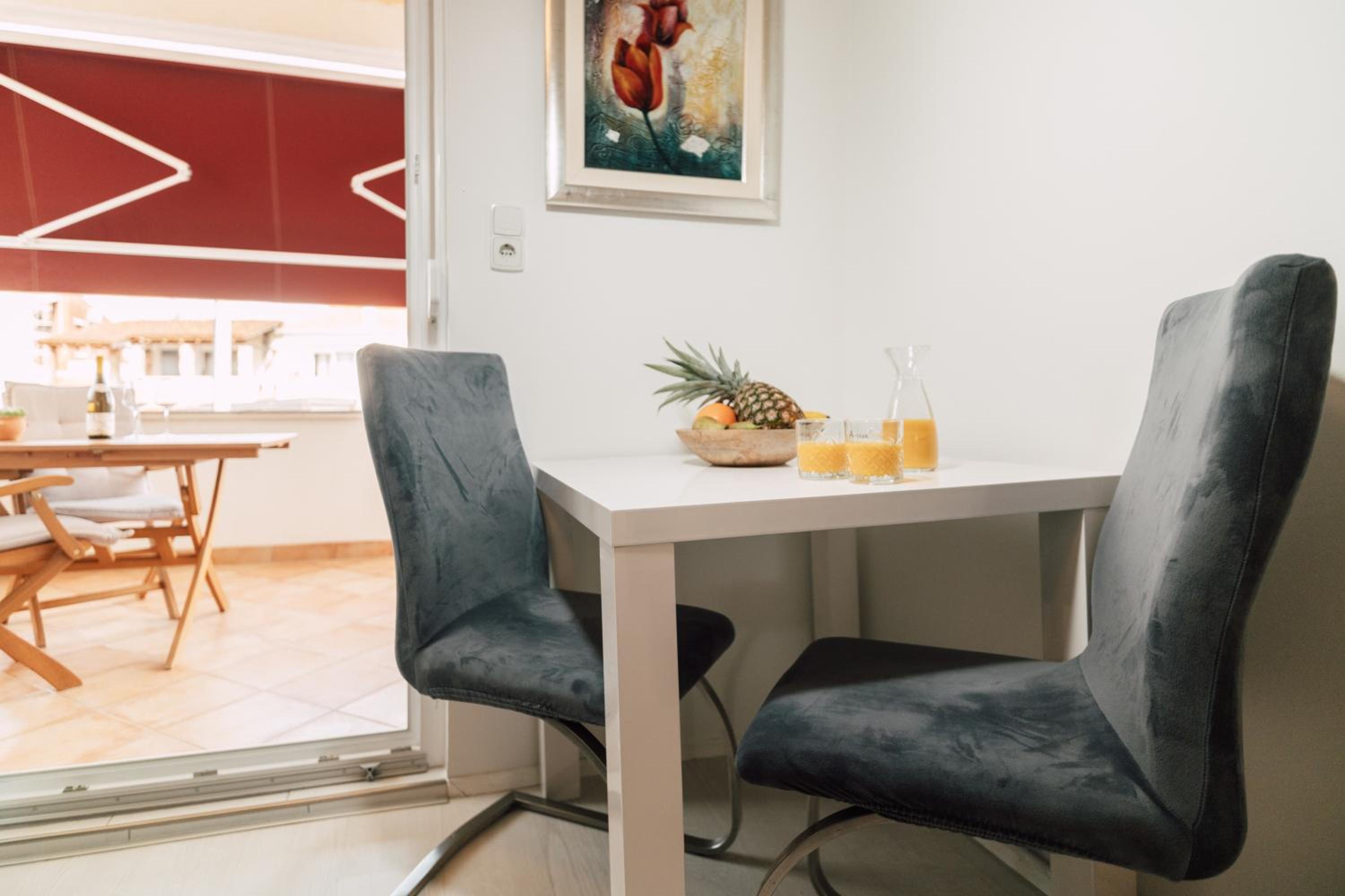 Apartment with Terrace - Photo 3