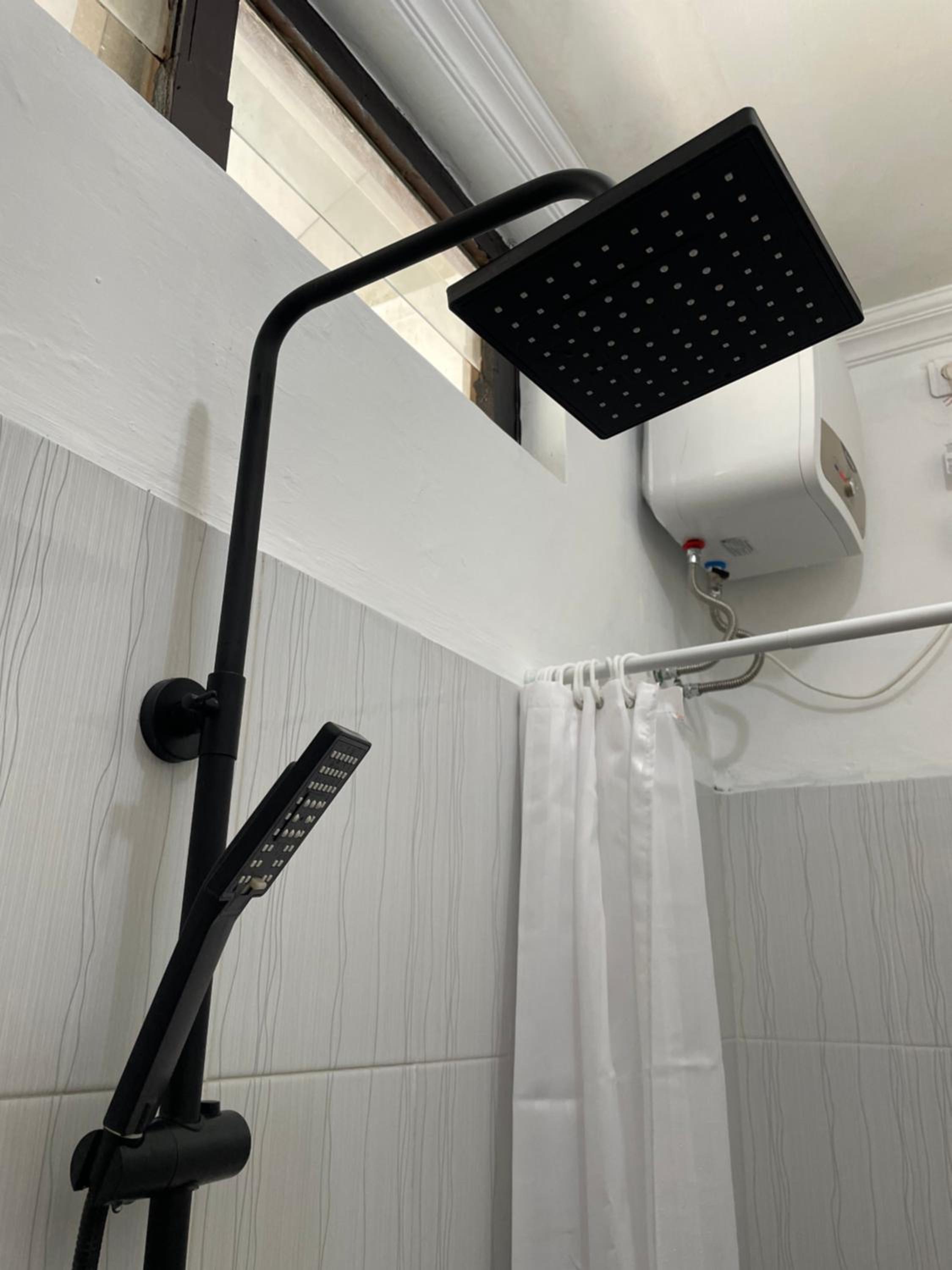 Single Room With Shared Bathroom photo 2