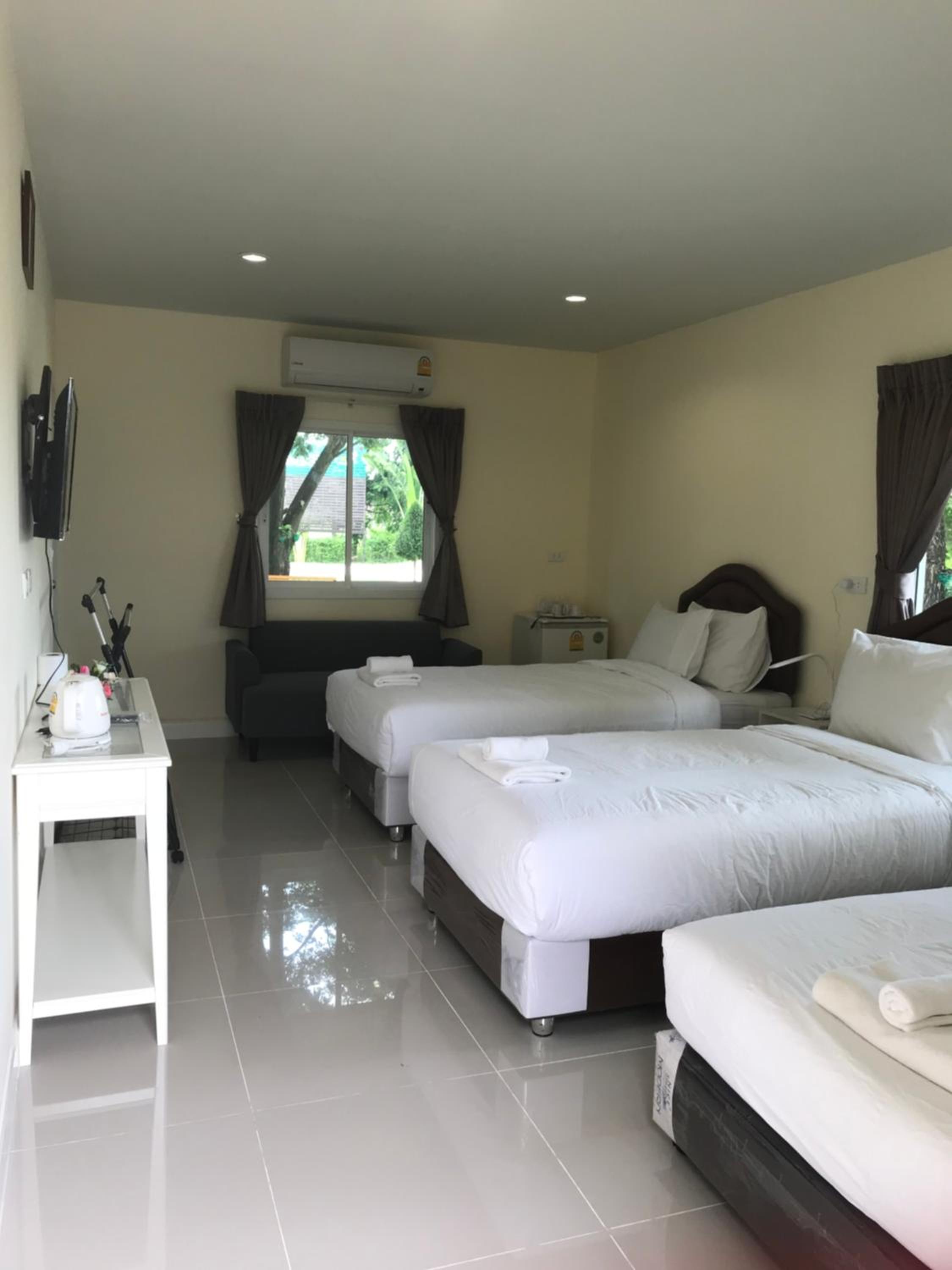 Deluxe Triple Room