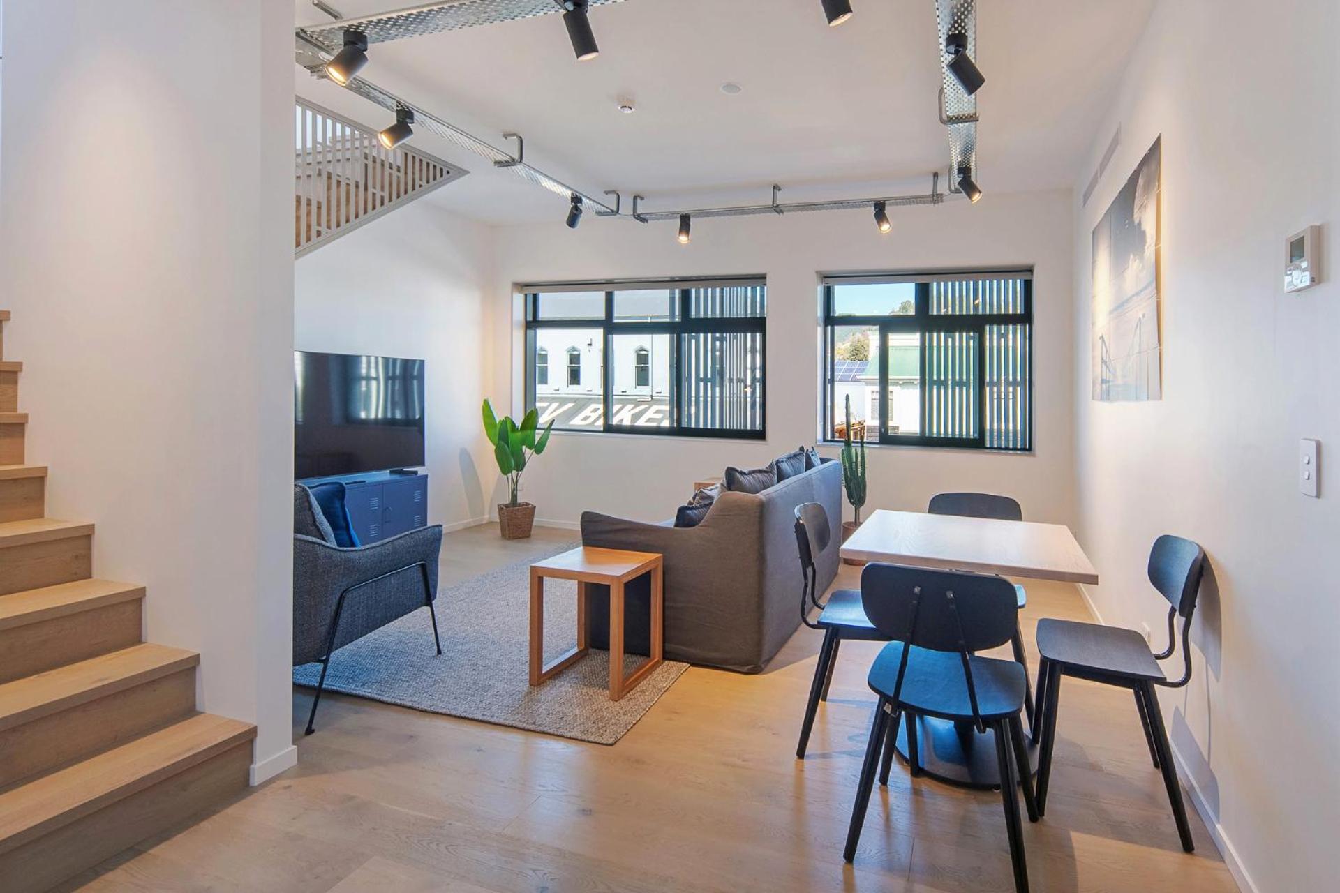 Apartment with Balcony photo 1