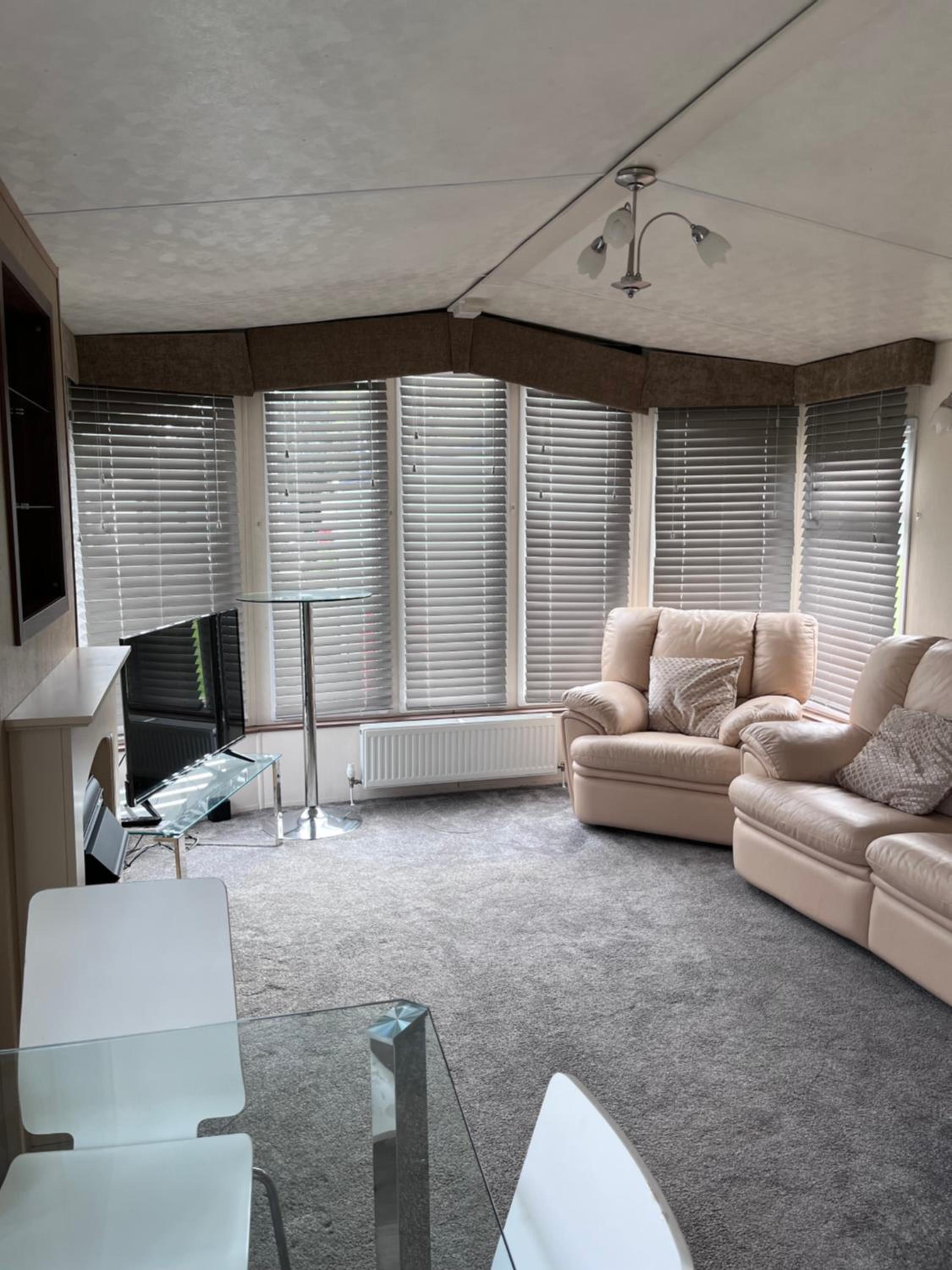 Mobile Home photo 1