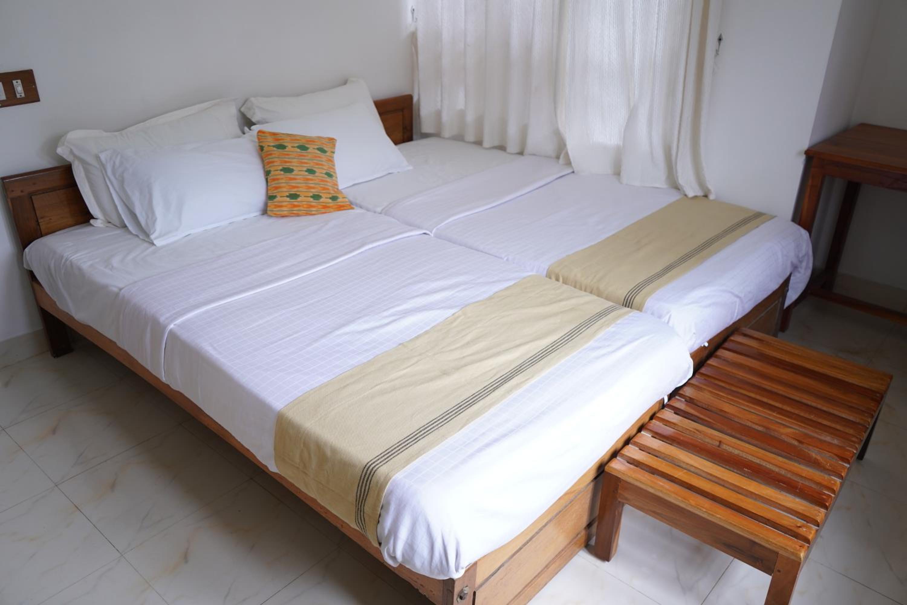 Deluxe Double Room - Photo 33