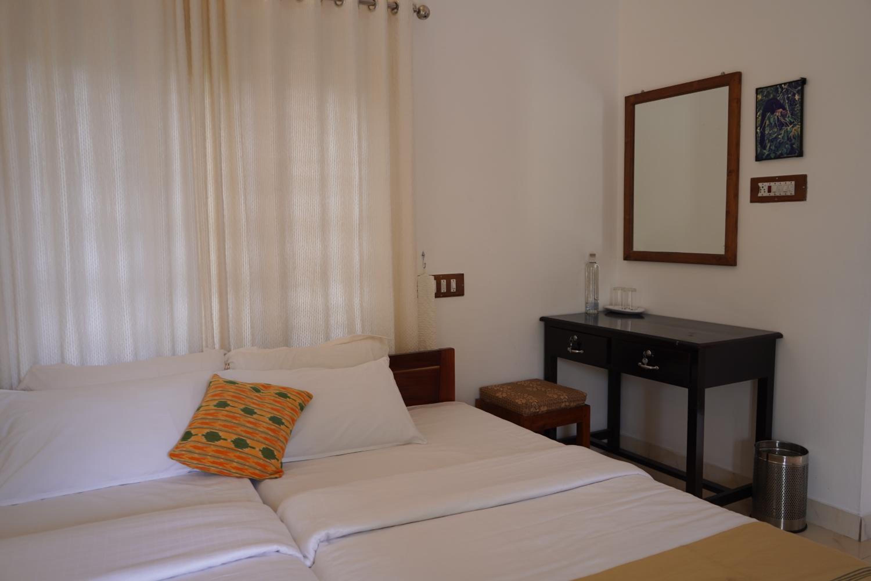 Deluxe Double Room - Photo 32