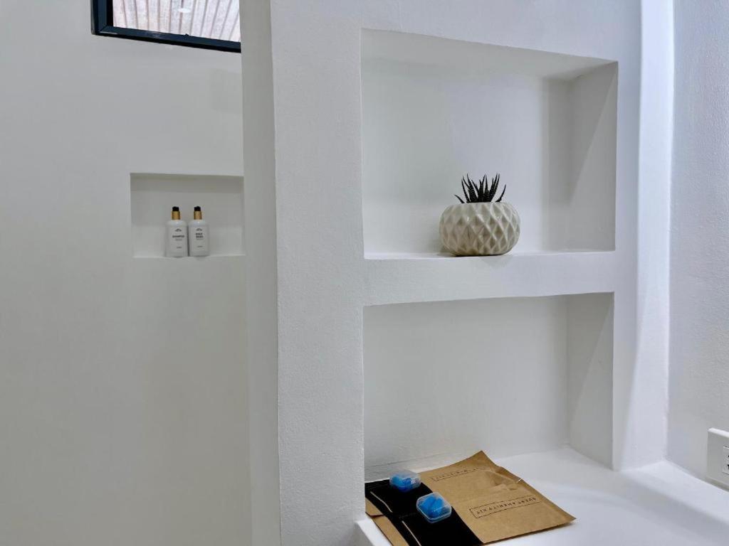 Standard King Room - Photo 3