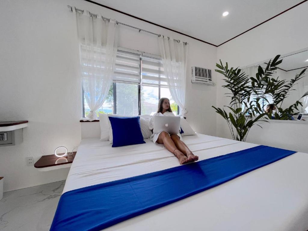 Standard King Room - Photo 4