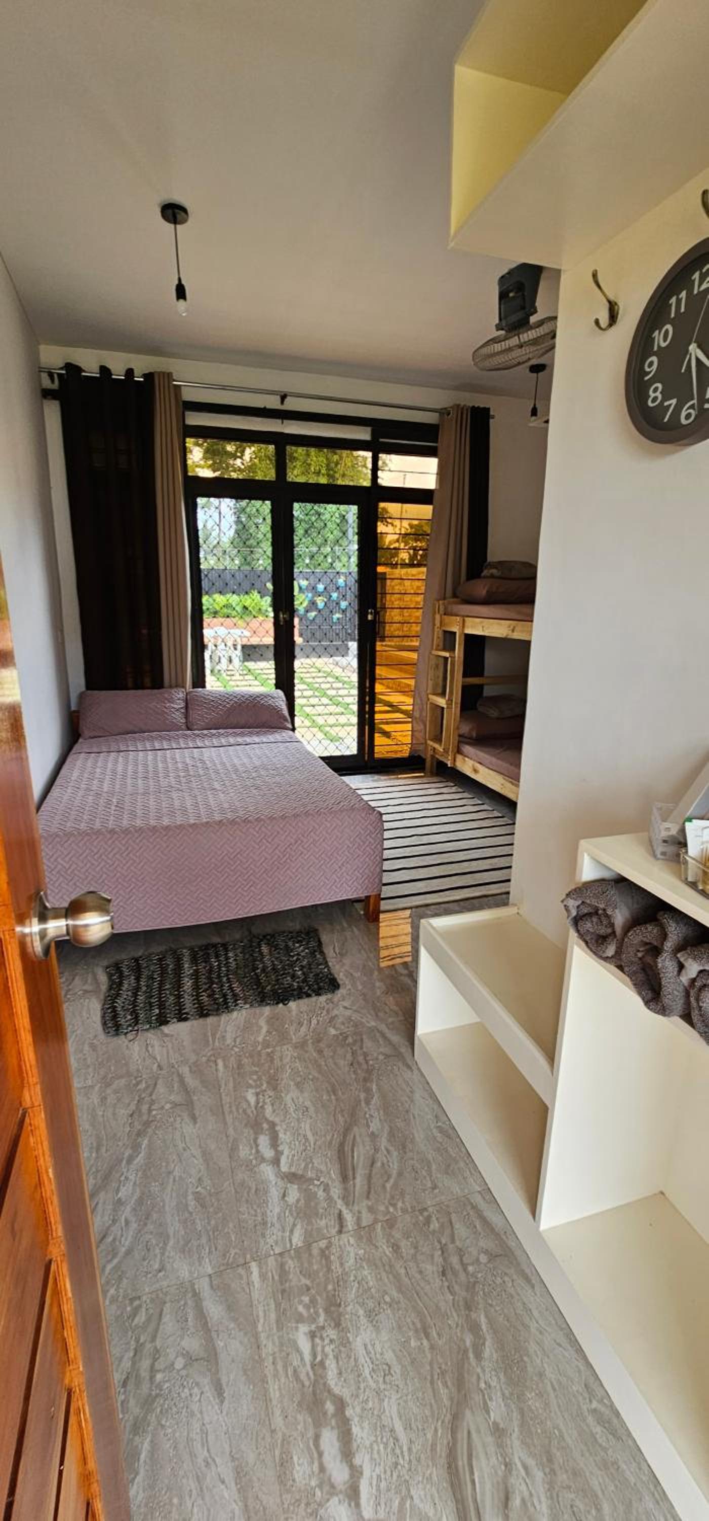 Quadruple Room with Private Bathroom photo 1