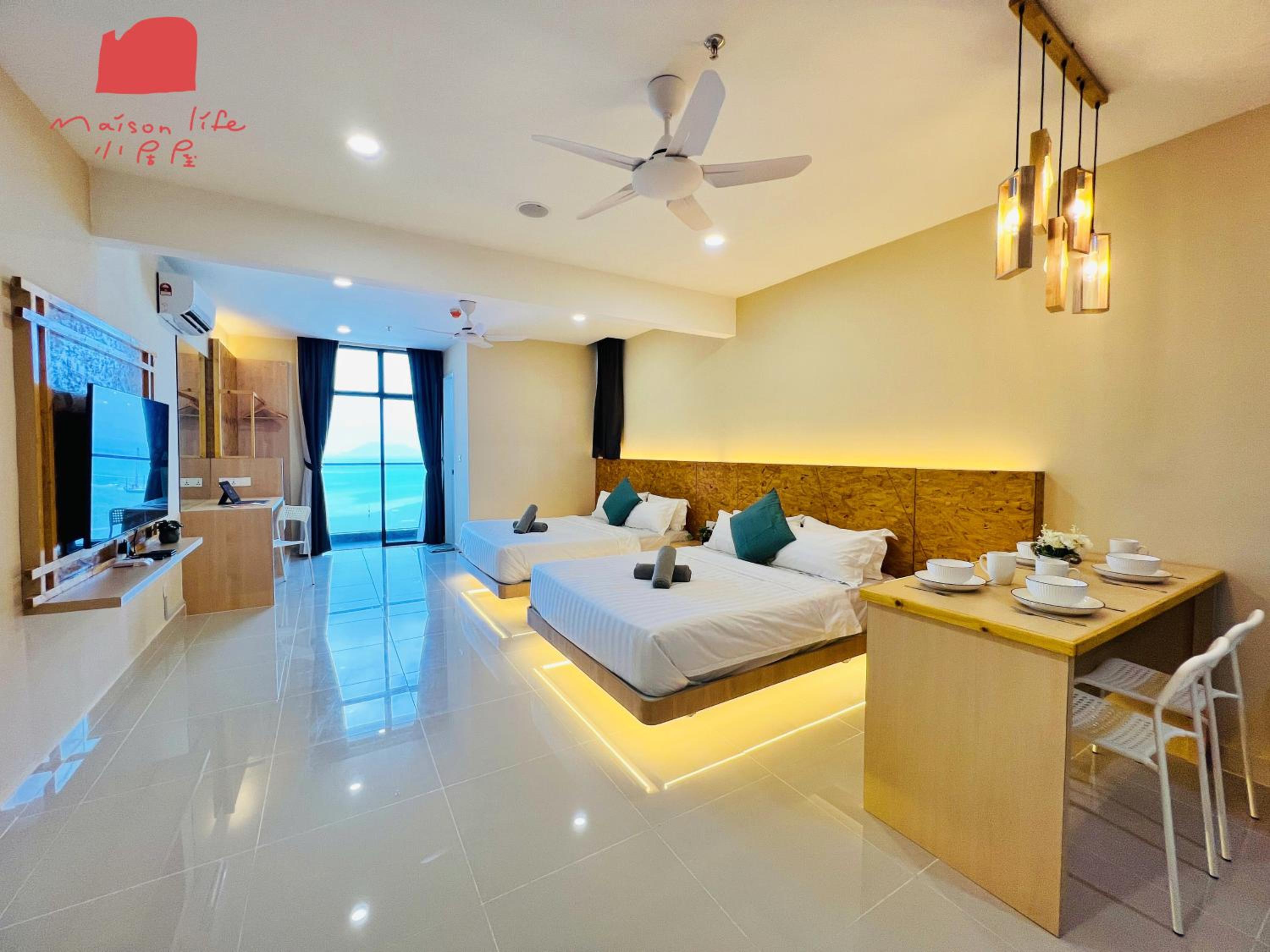 Apartment with Sea View photo 2