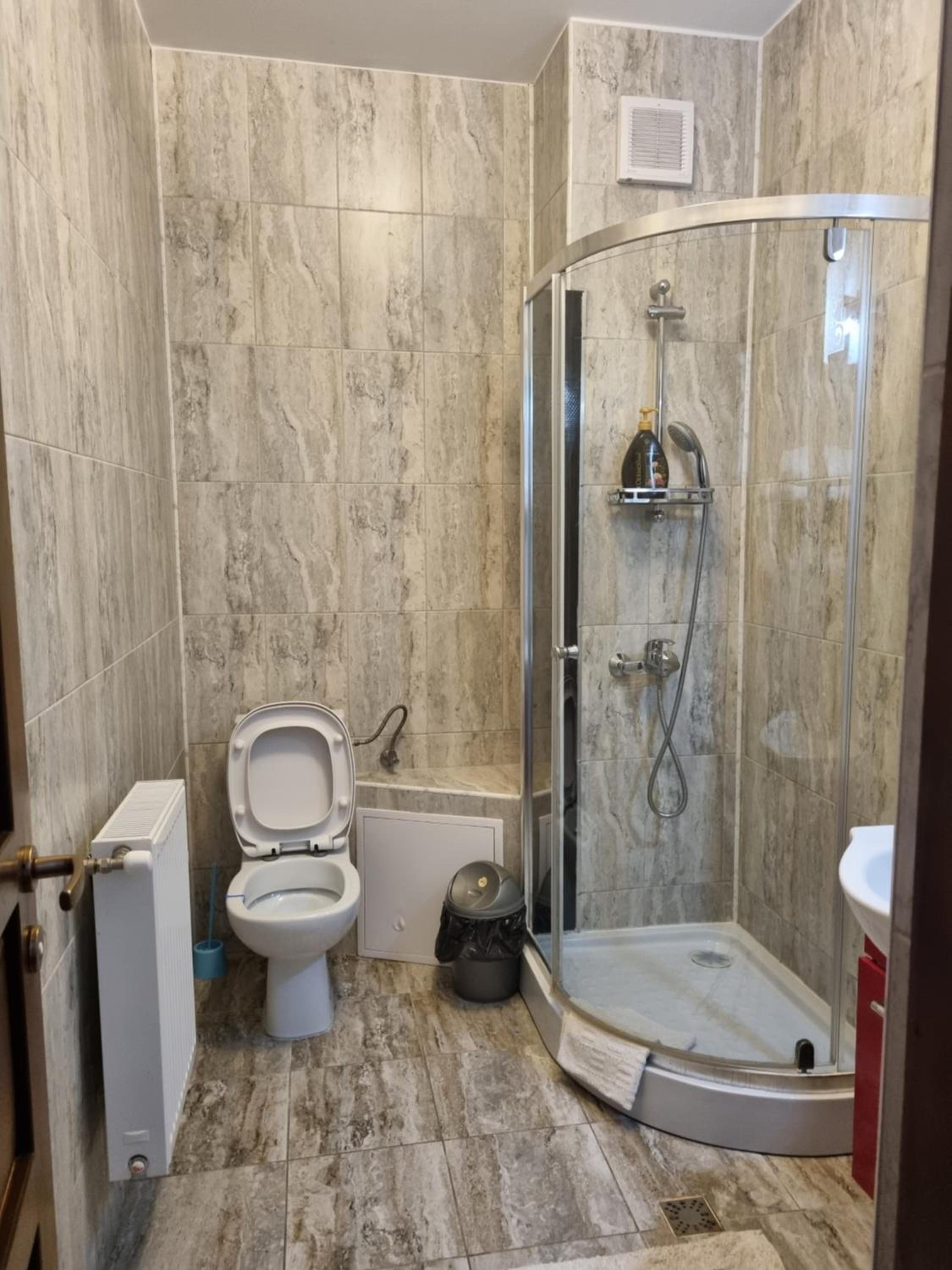 Double Room with Private Bathroom photo 2