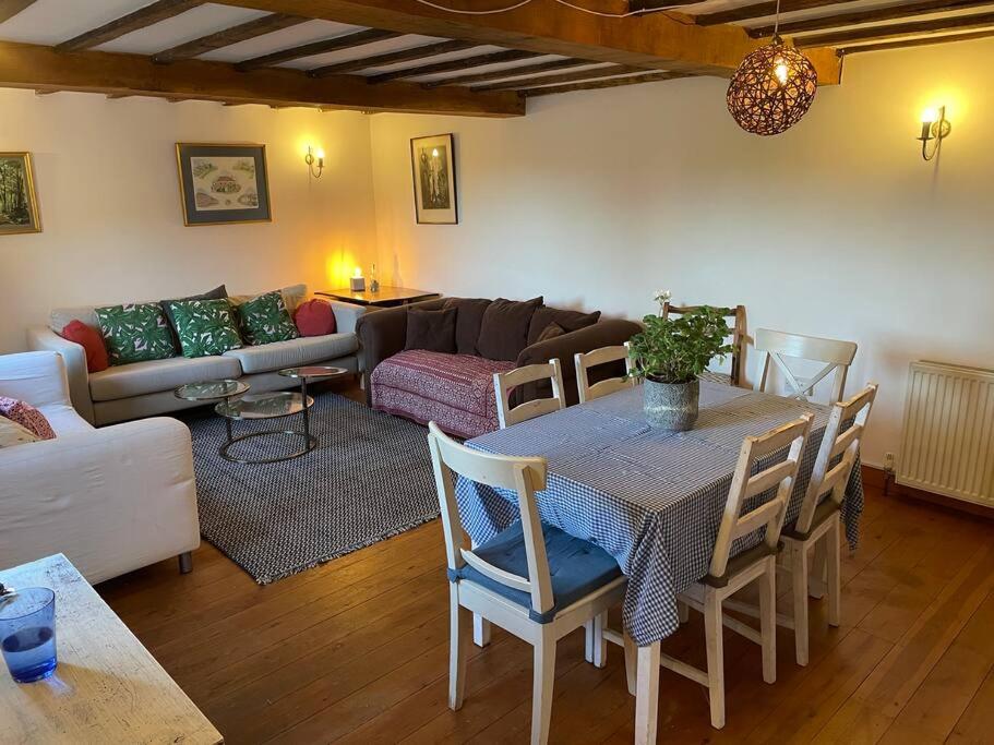 Two-Bedroom House photo 2