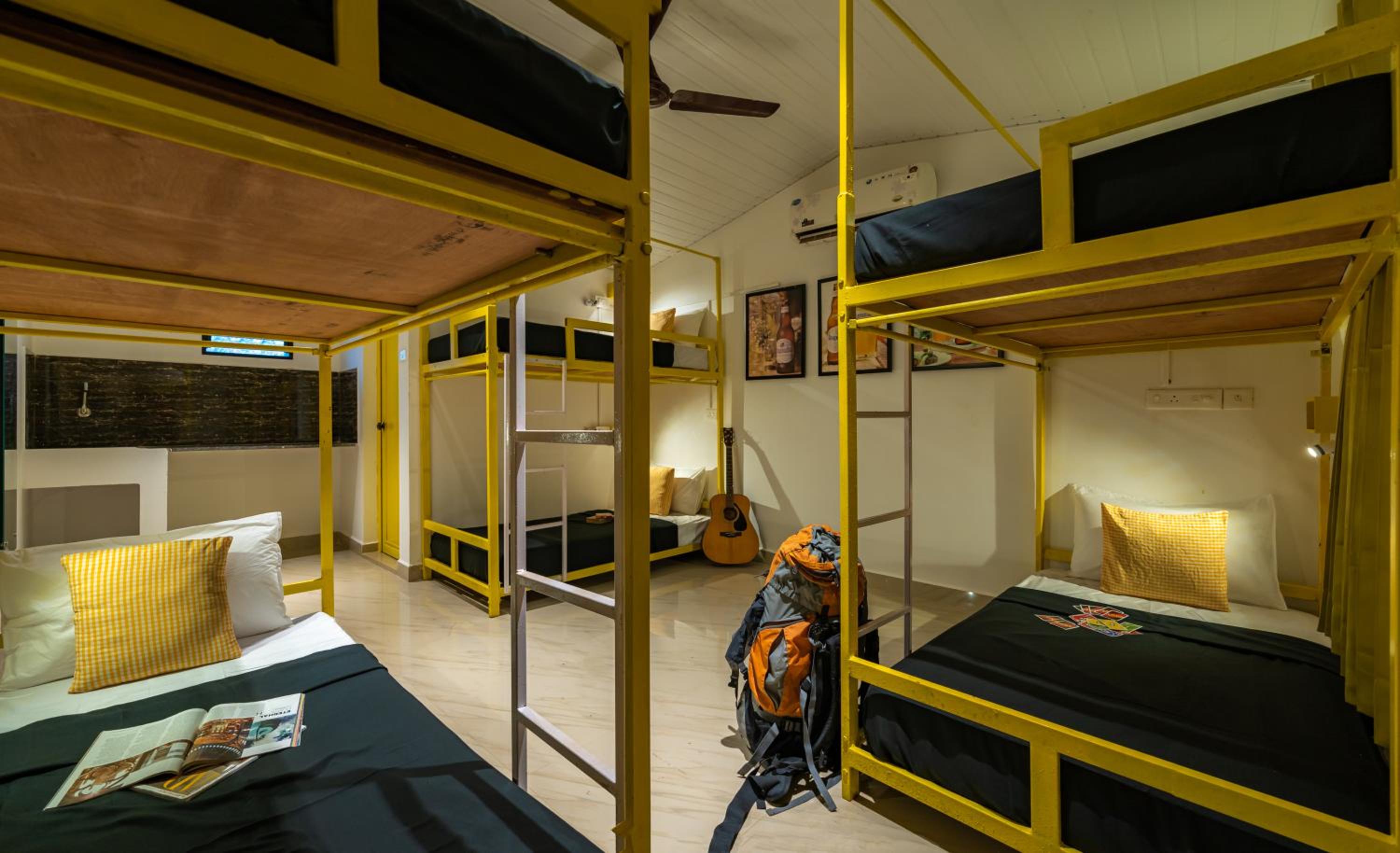 Bed in 6-Bed Mixed Dormitory Room