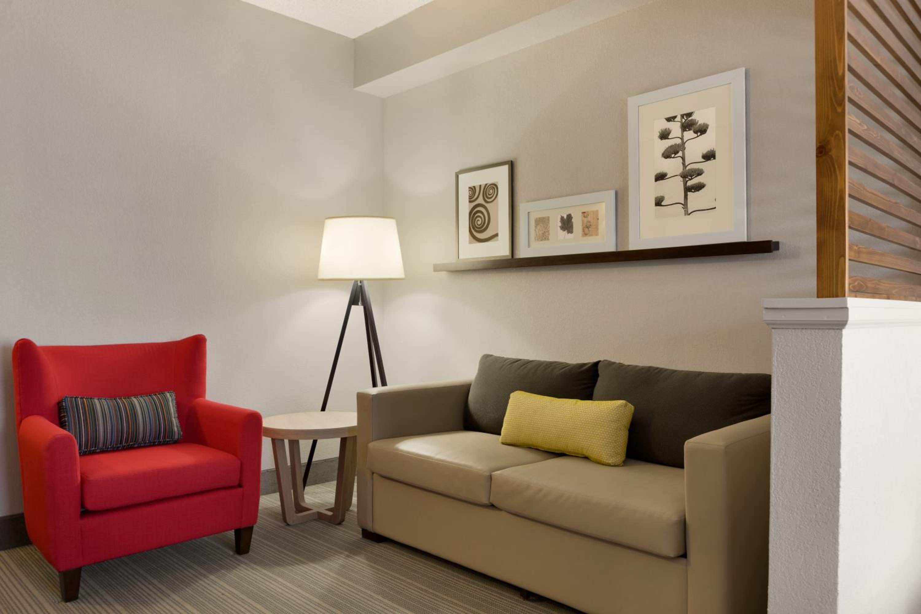 Accessible One-Bedroom King Suite with ADA Tub - Non Smoking - Photo 2