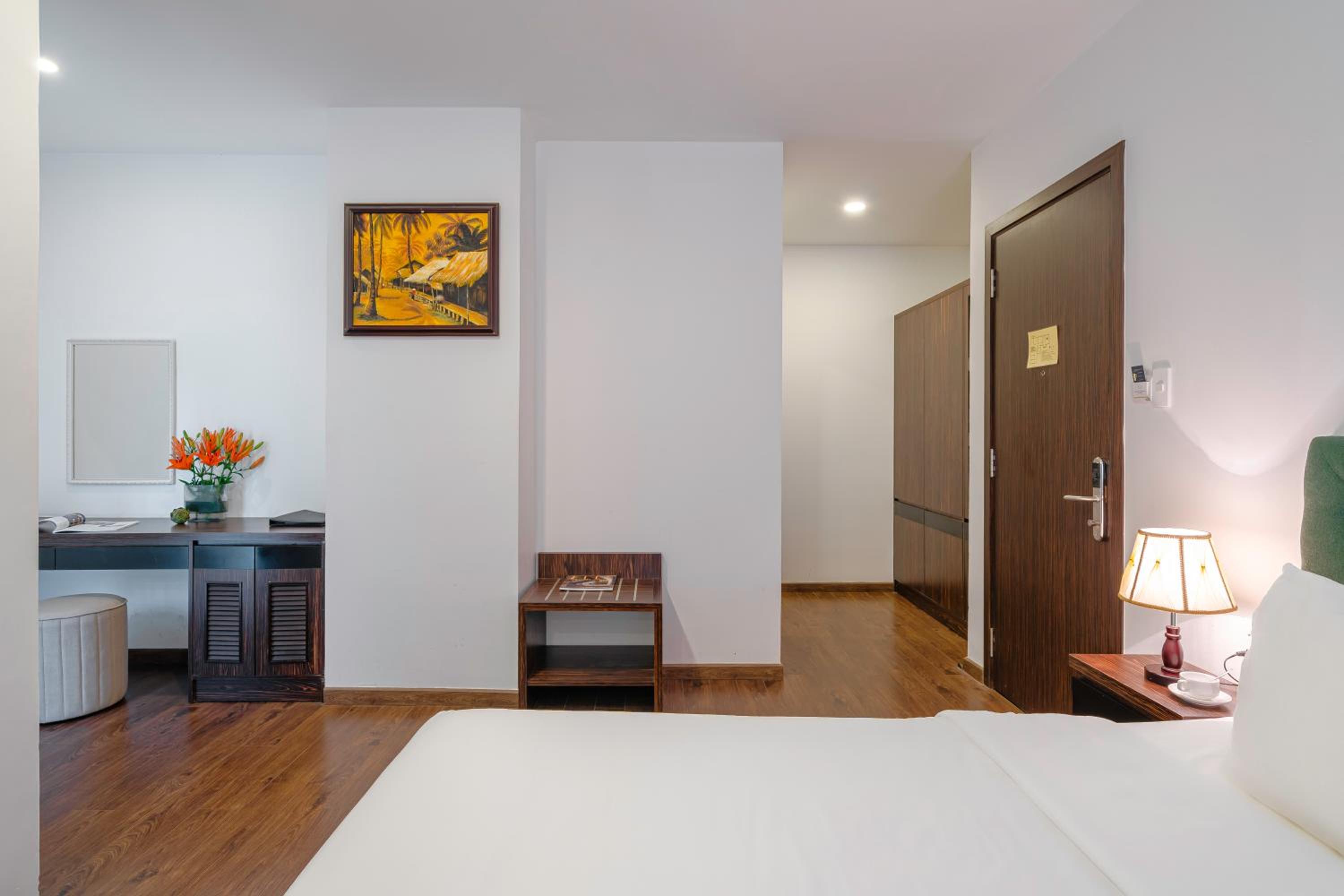 Deluxe Family Room - Photo 13