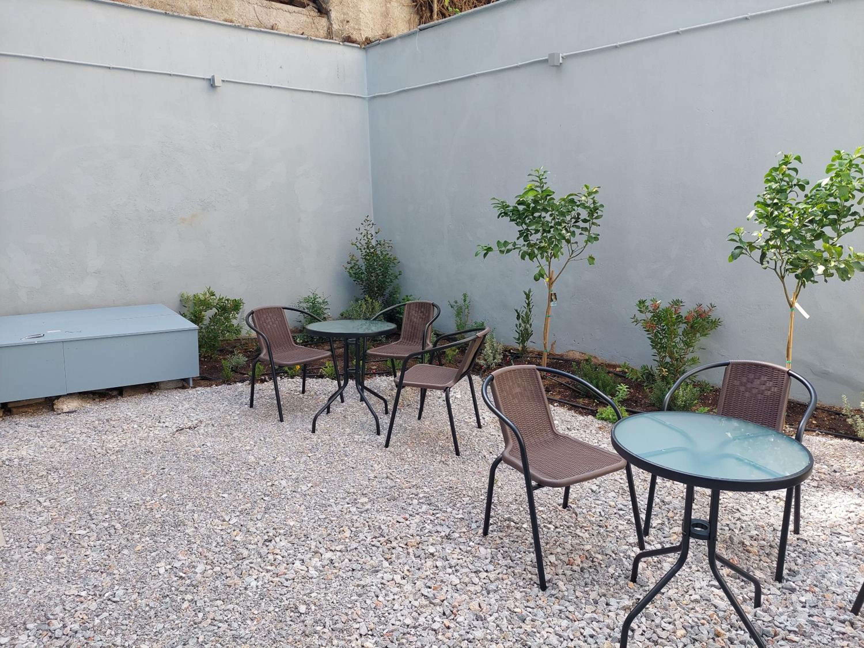 Apartment with Balcony photo 2