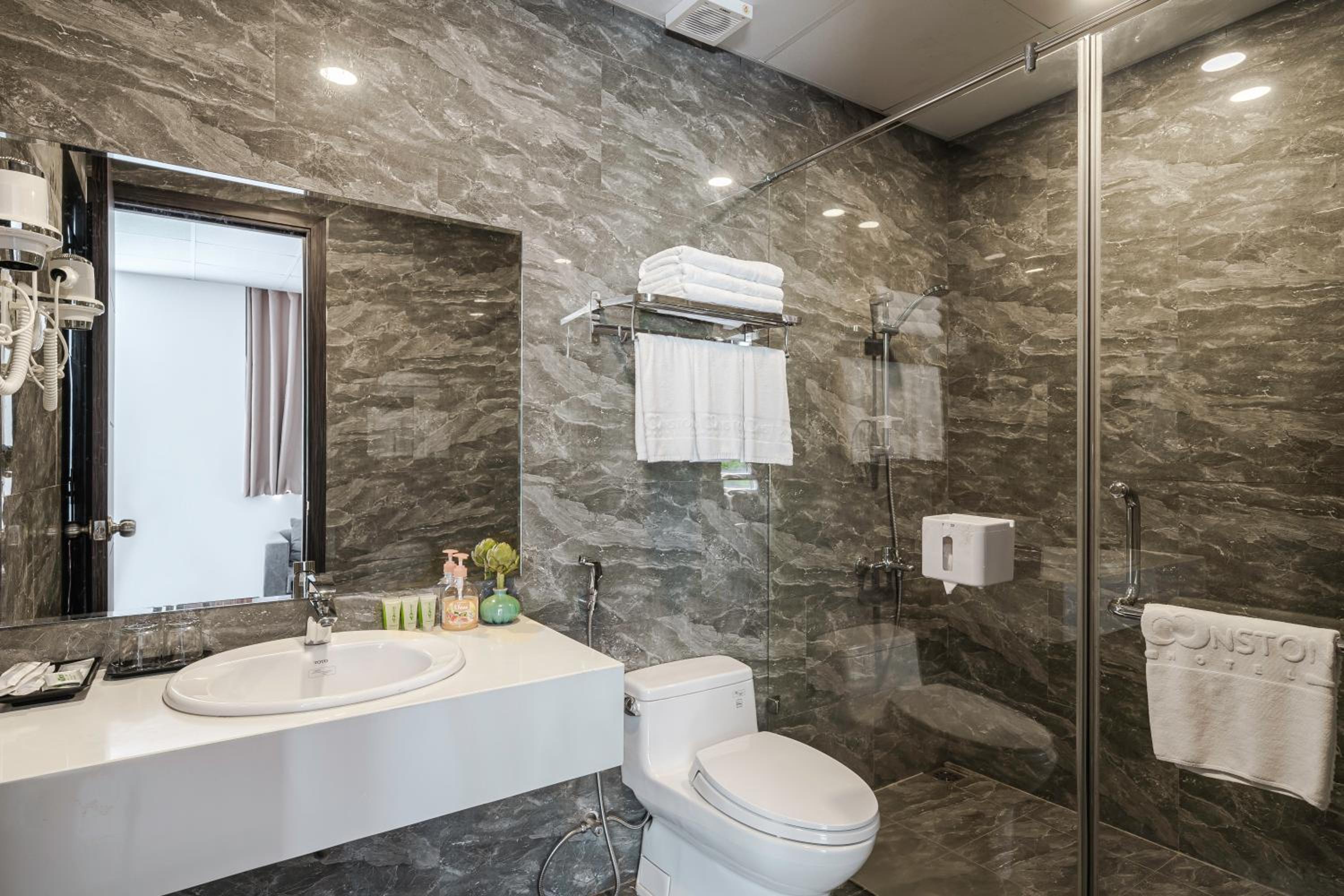 Family Suite - Photo 10