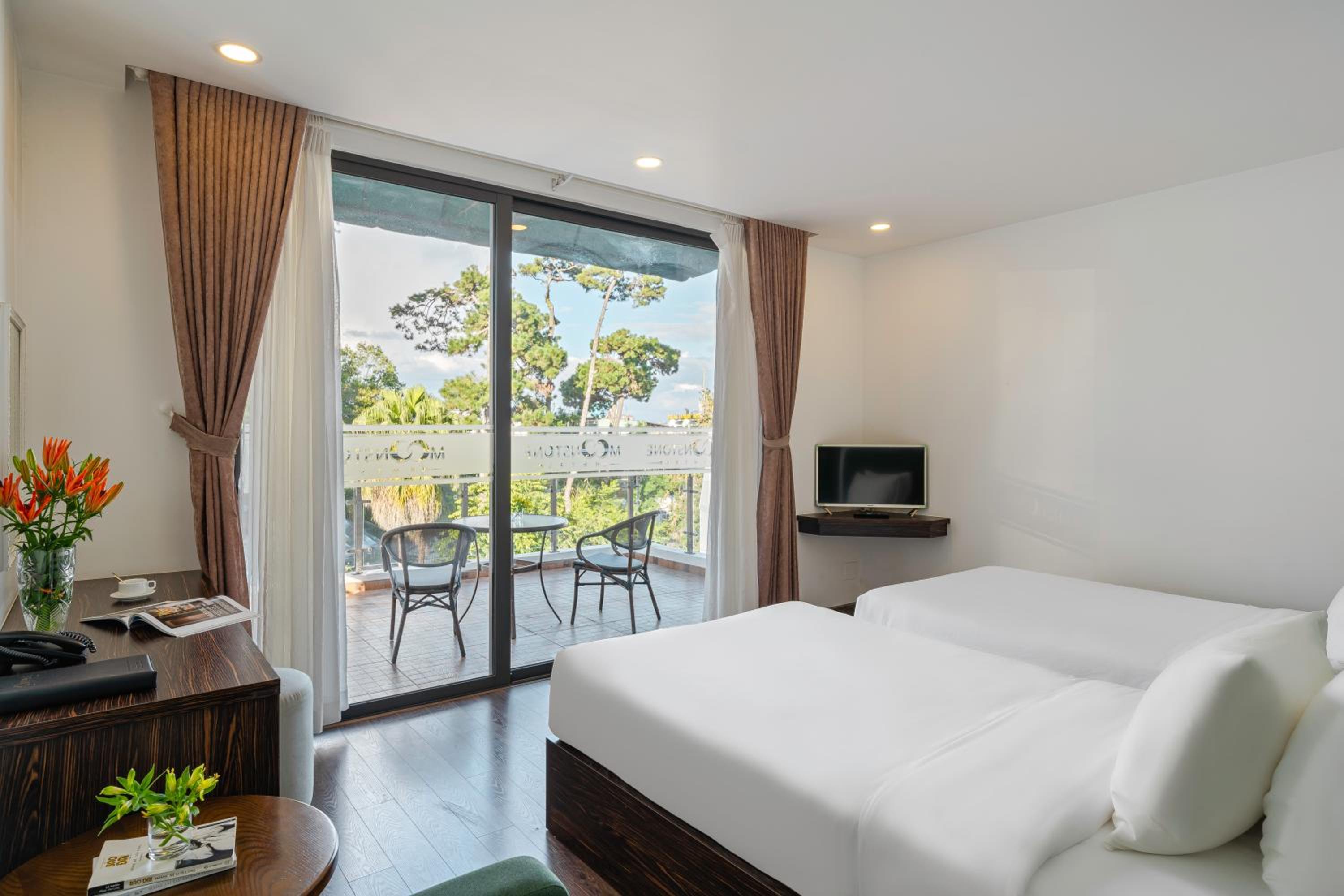 Deluxe Twin Room - Photo 1