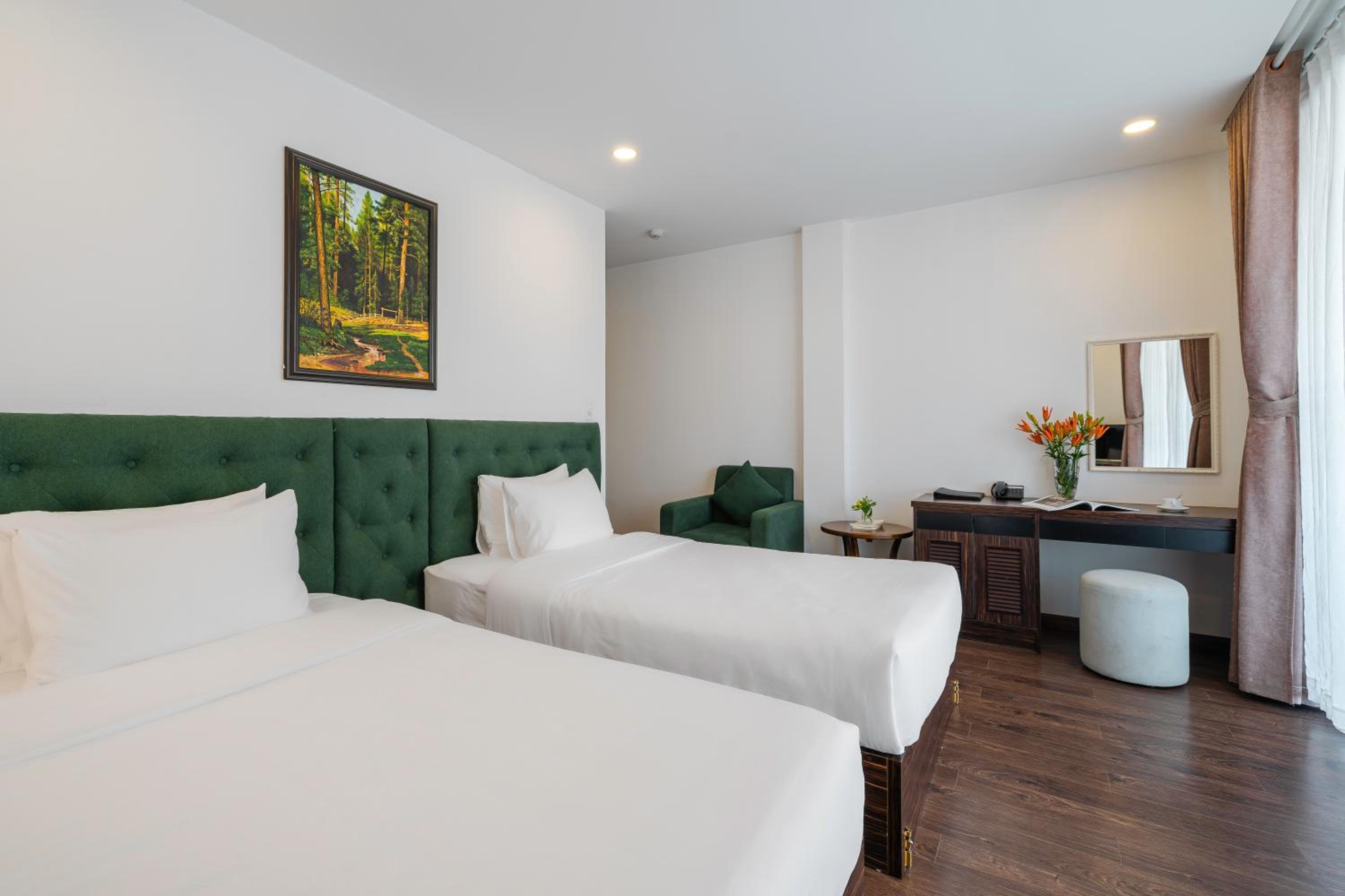 Deluxe Twin Room - Photo 2
