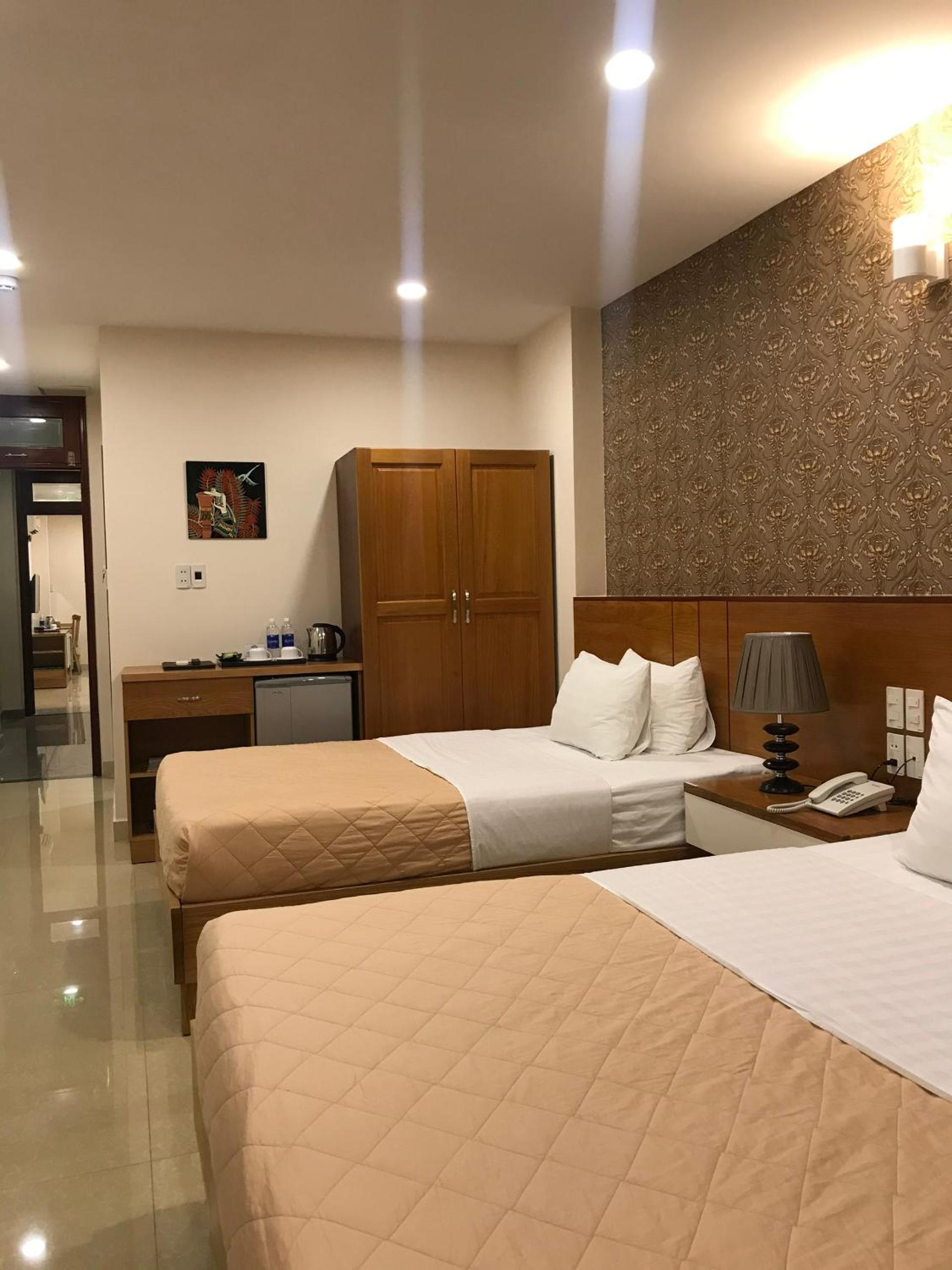Deluxe Family Suite