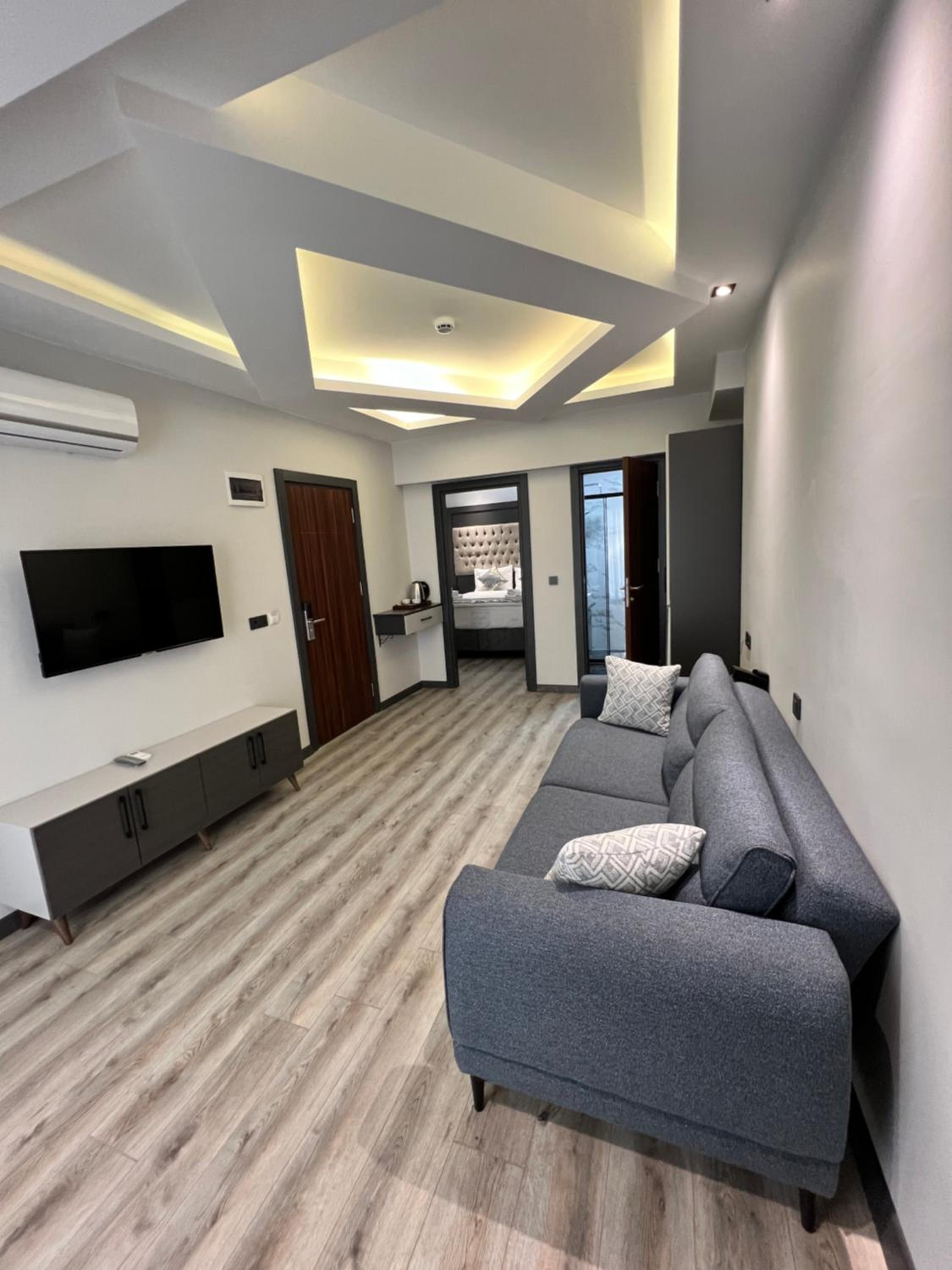 Junior Suite with Balcony photo 1