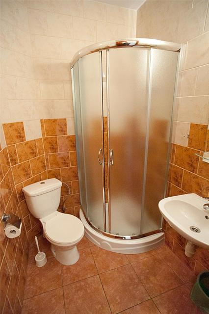 Economy Triple Room - Basement
