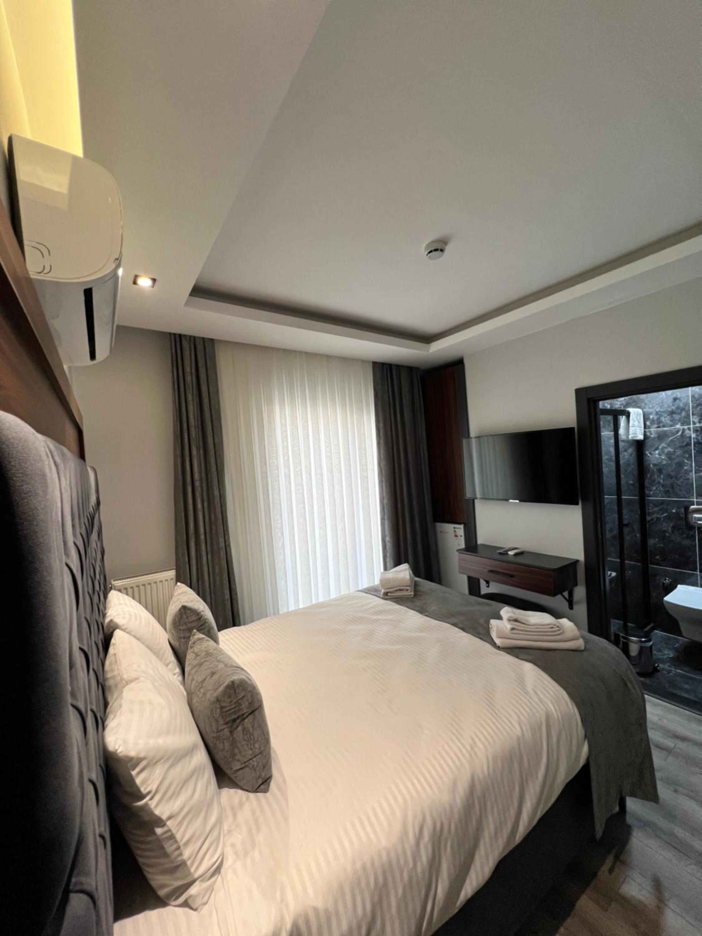 Standard Double Room photo 3