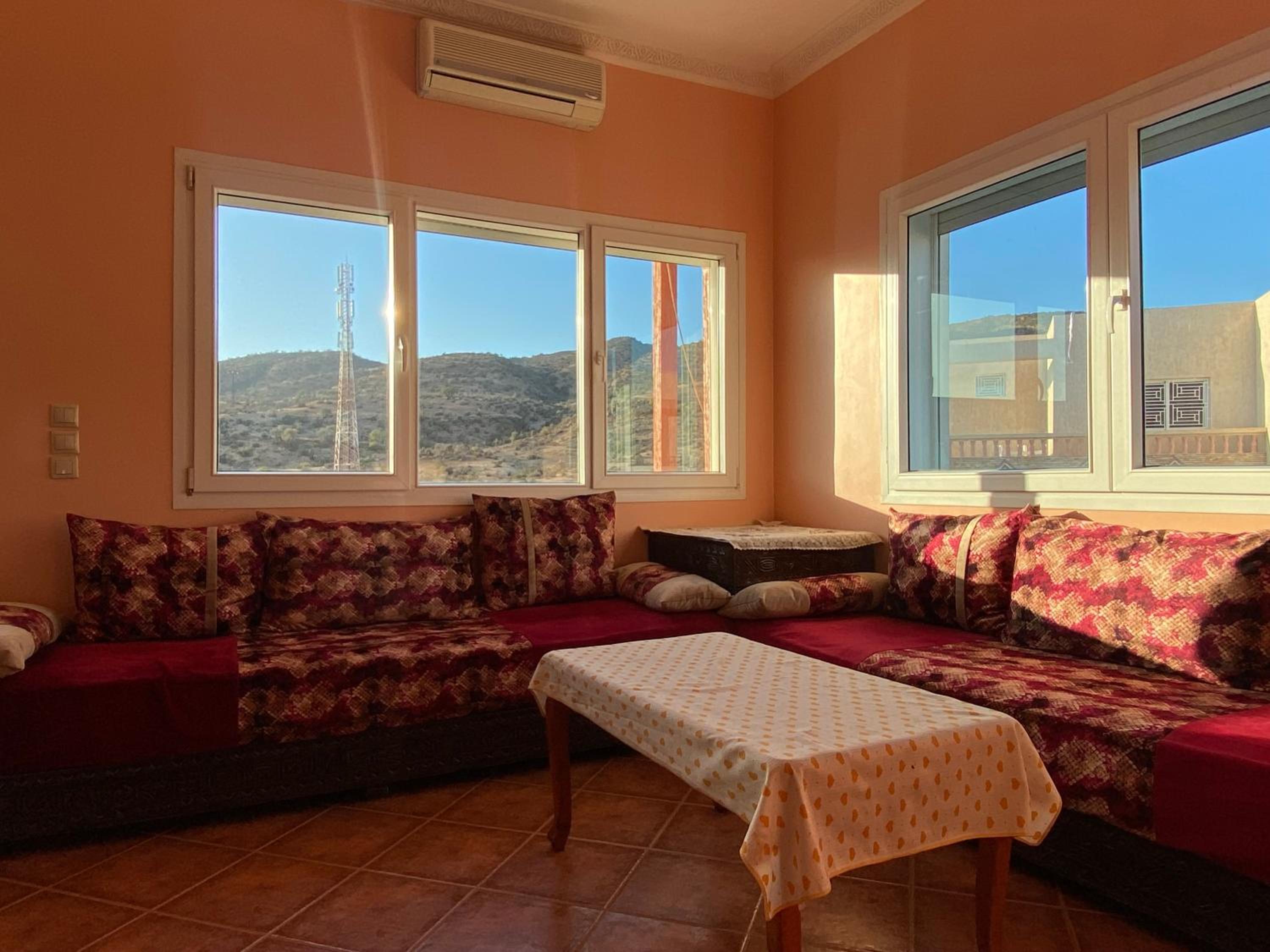 Apartment with Mountain View photo 1
