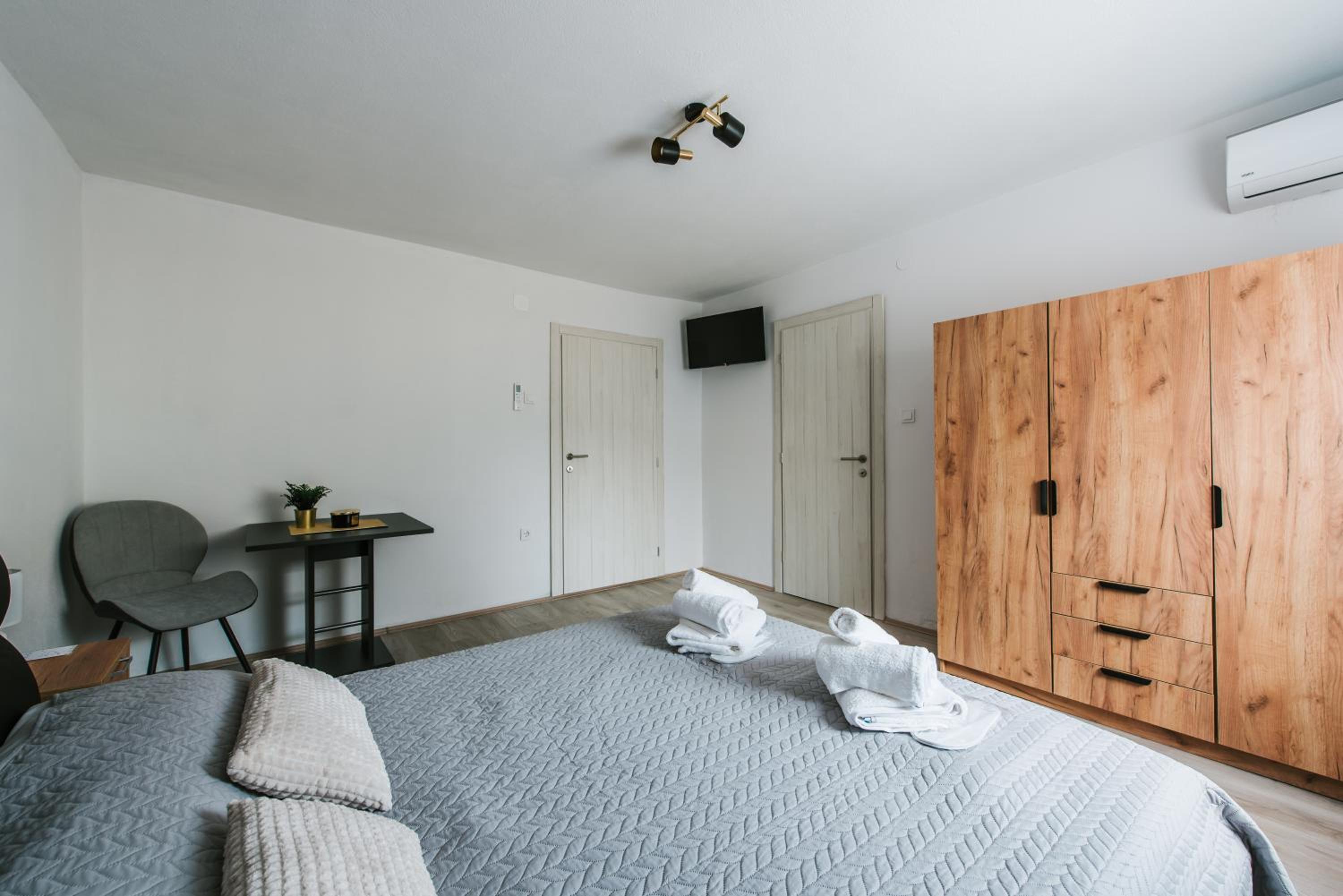 Three-Bedroom Villa photo 1