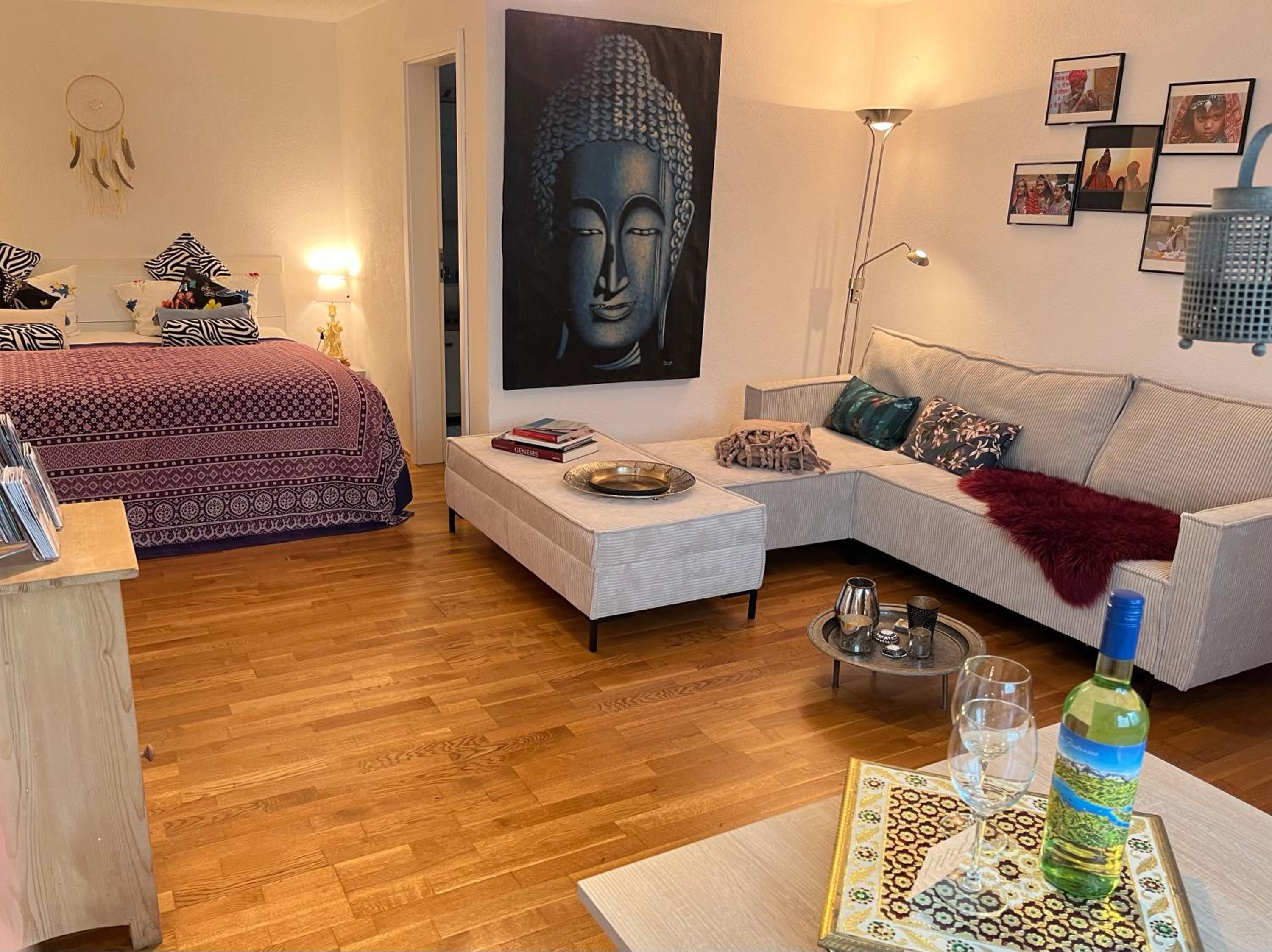 One-Bedroom Apartment photo 1