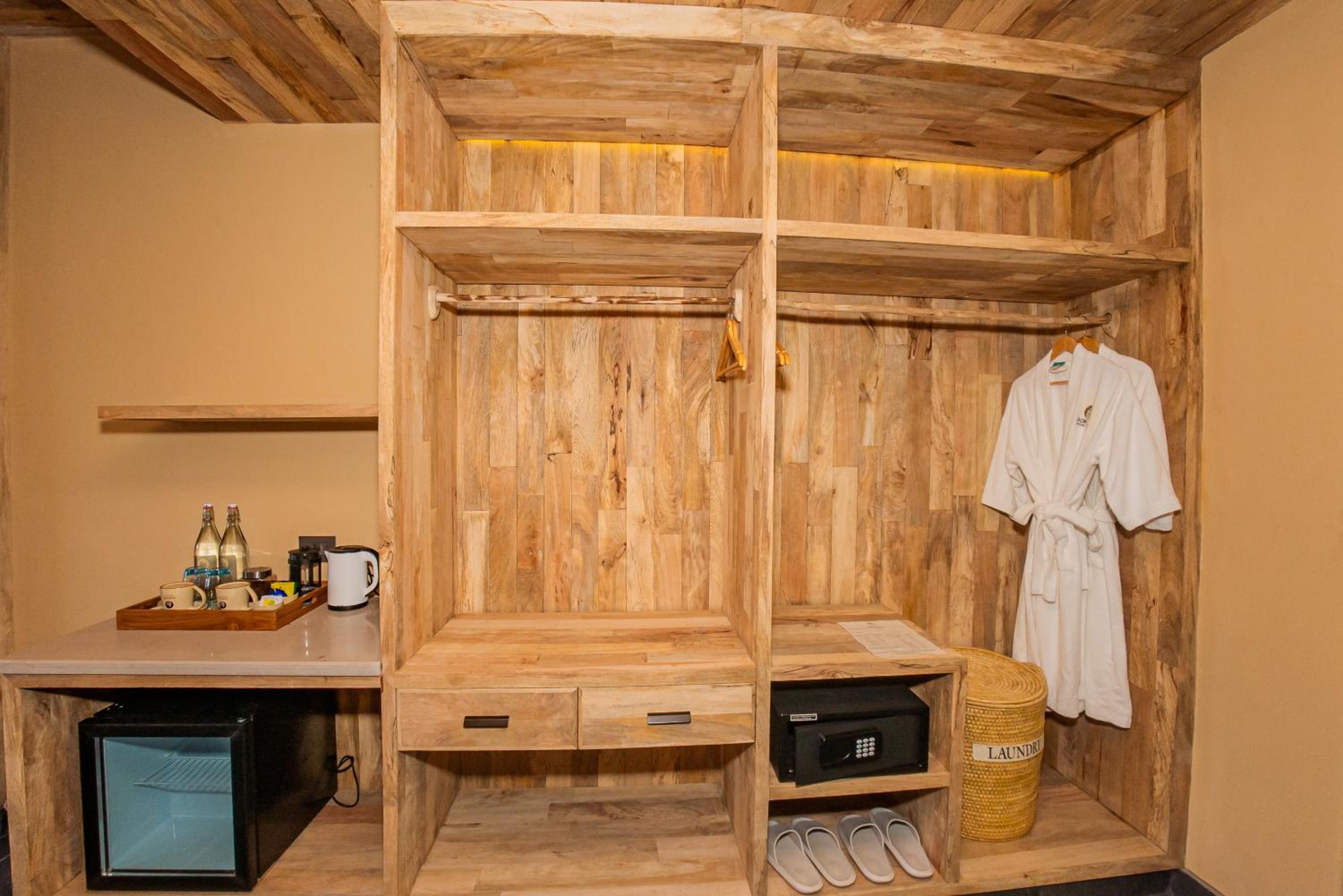 Standard Double Room - Photo 4