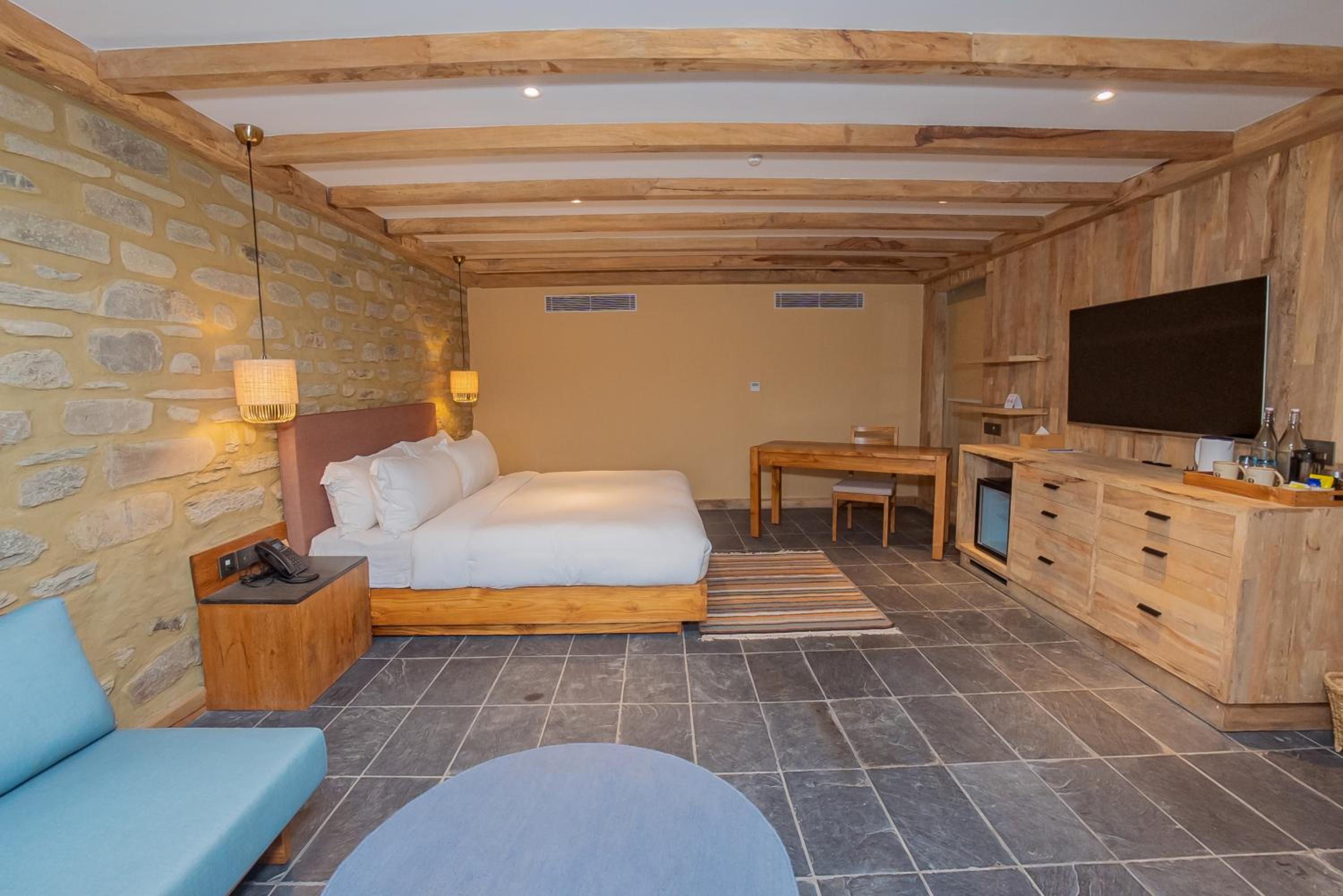 Deluxe Double Room - Photo 8