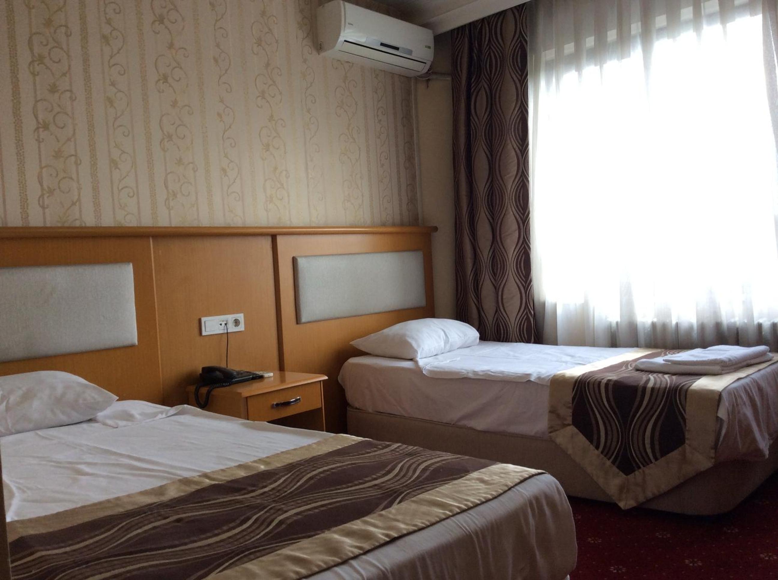 Double or Twin Room photo 2