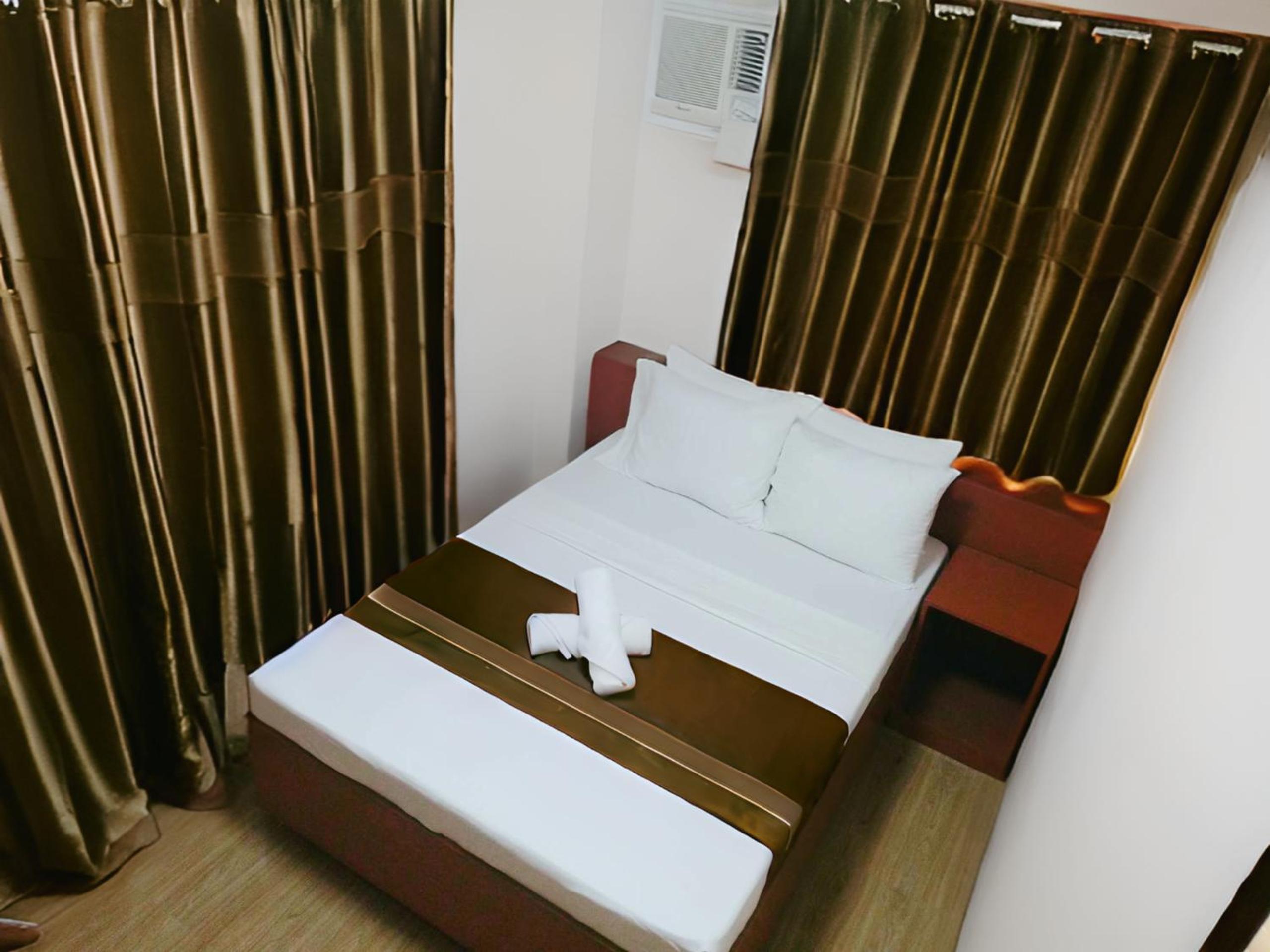 Standard King Room - Photo 2