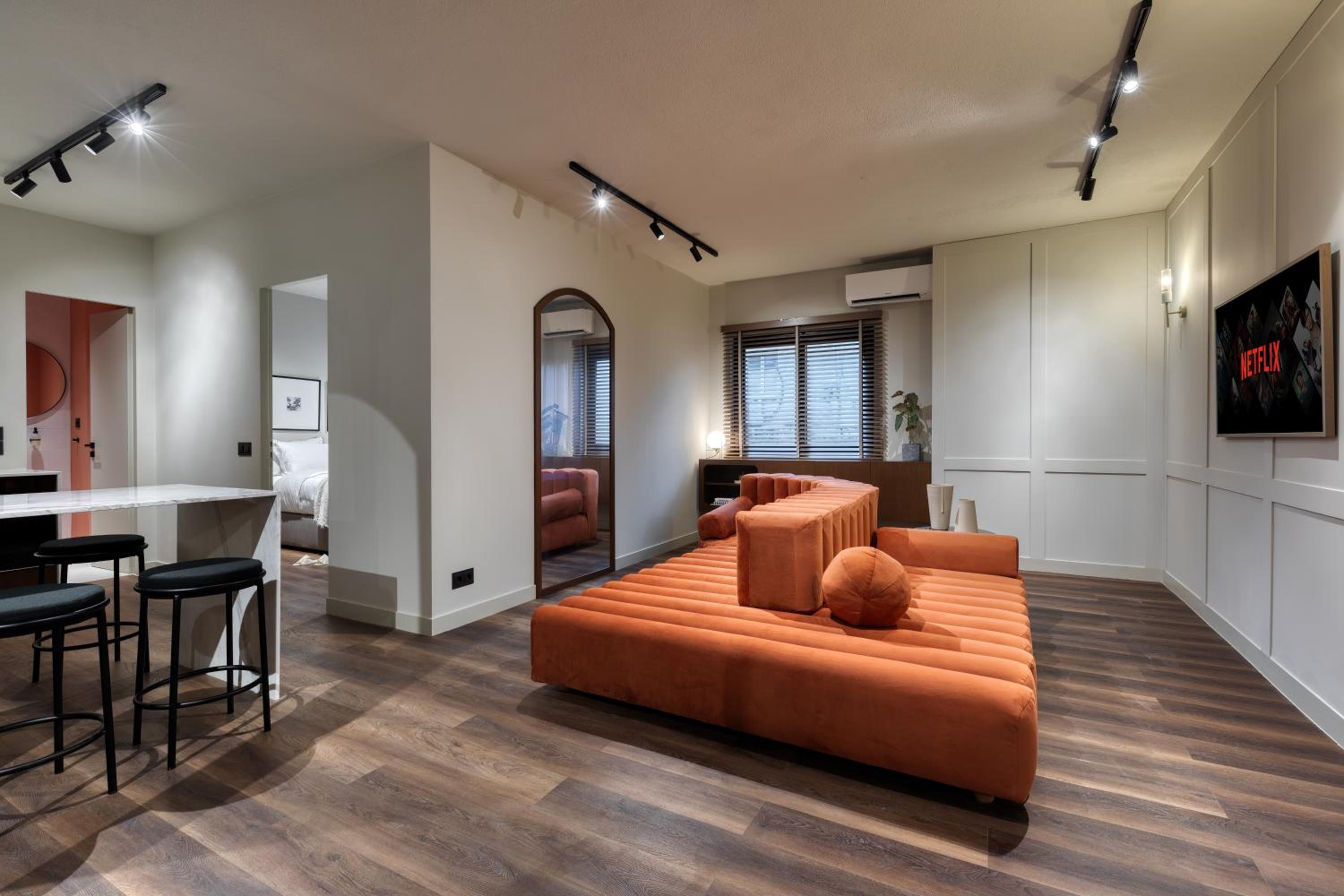 One-Bedroom Apartment